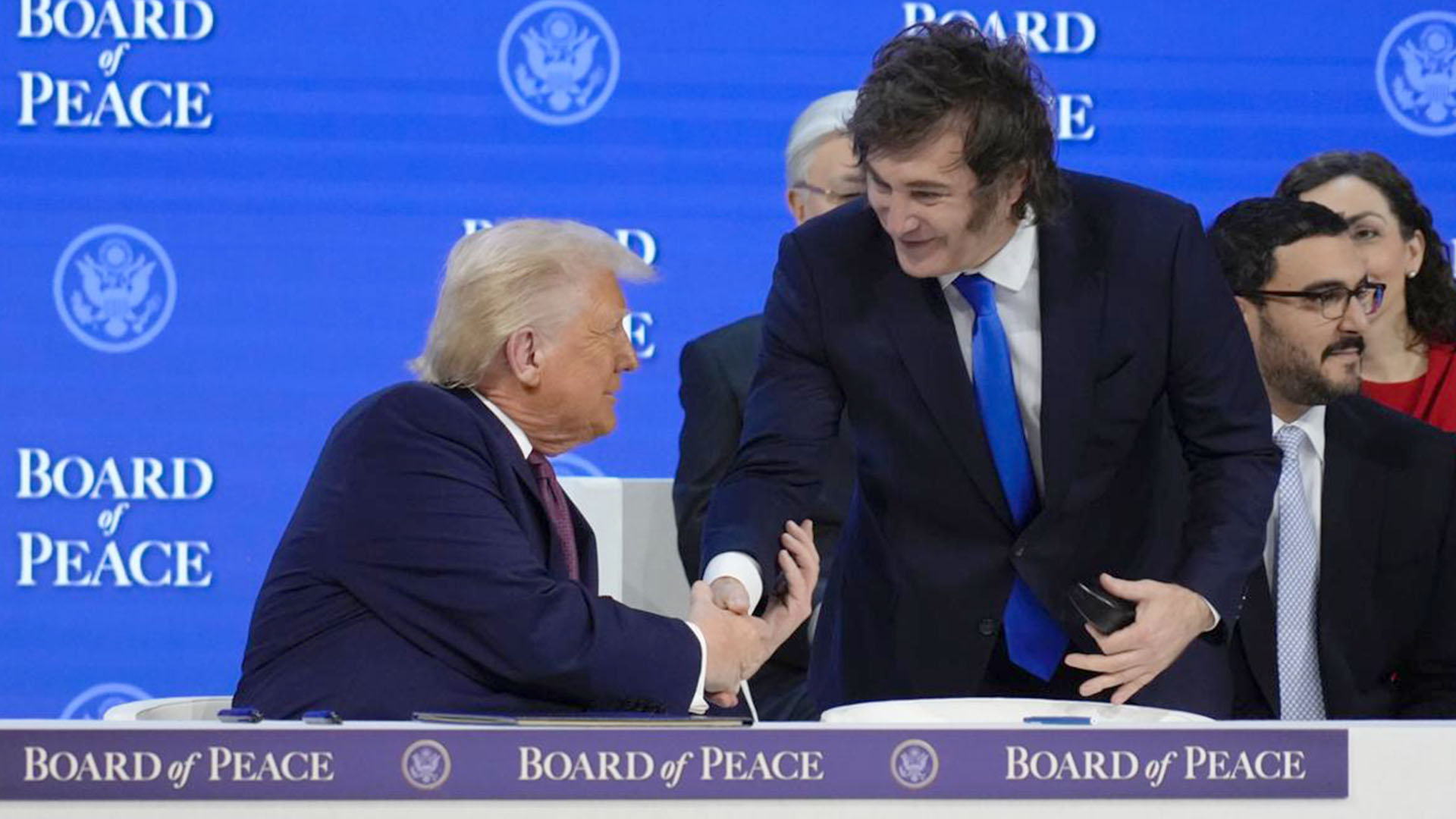 Cuál es el botón de los autos que podría eliminarse y ahorrar miles de dólares a los usuarios gracias a una decisión de Donald Trump