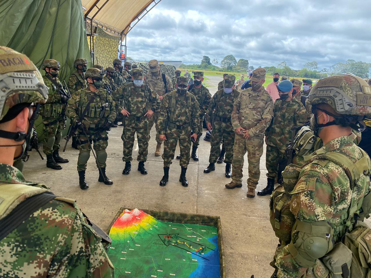 Comando Sur Del Ejército De Eeuu Apoyará La Erradicación De Cultivos Ilegales En Colombia 8811