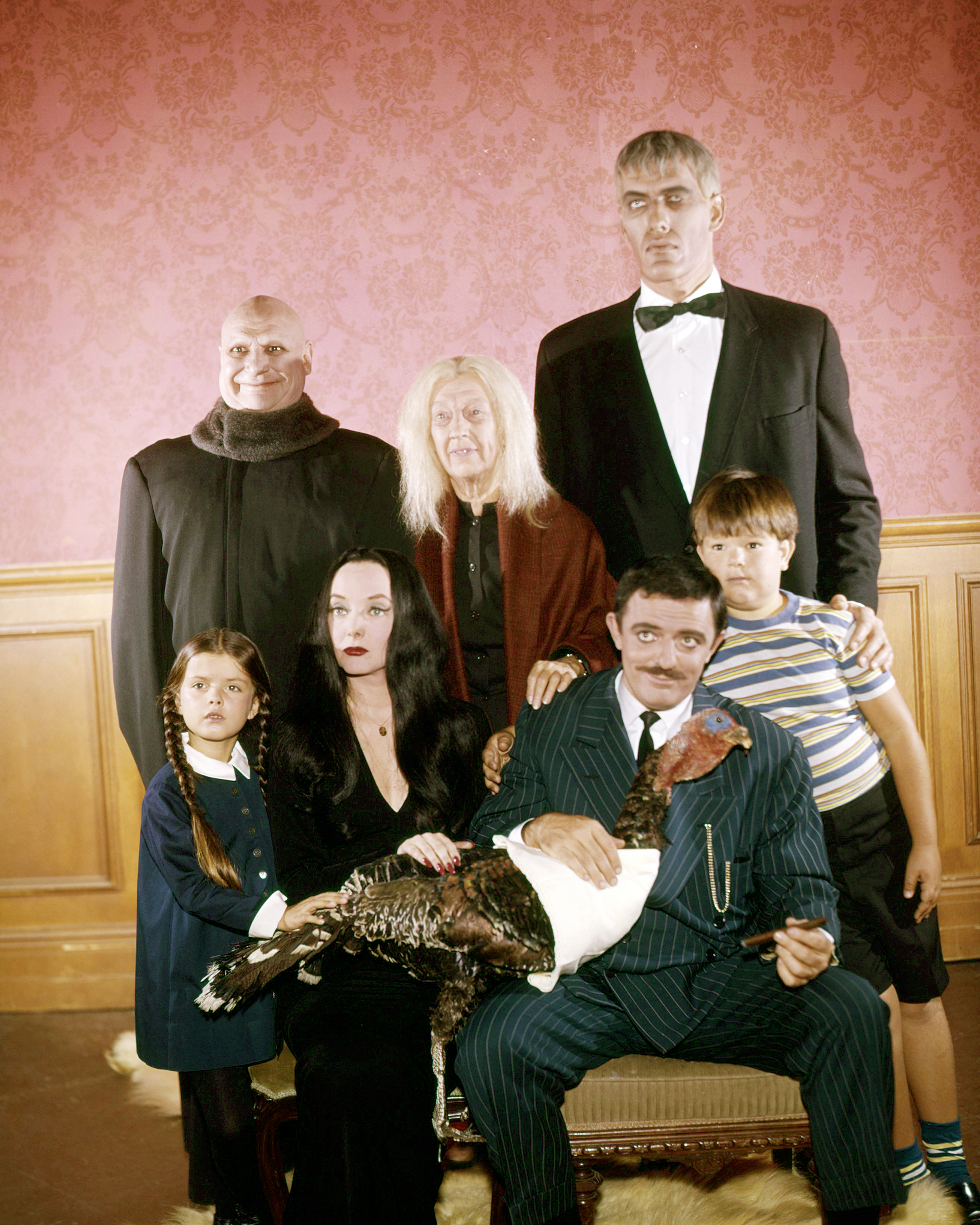 Los Locos Addams had only 64 chapters divided into two seasons.  Later over the years there were several reincarnations in different formats.
