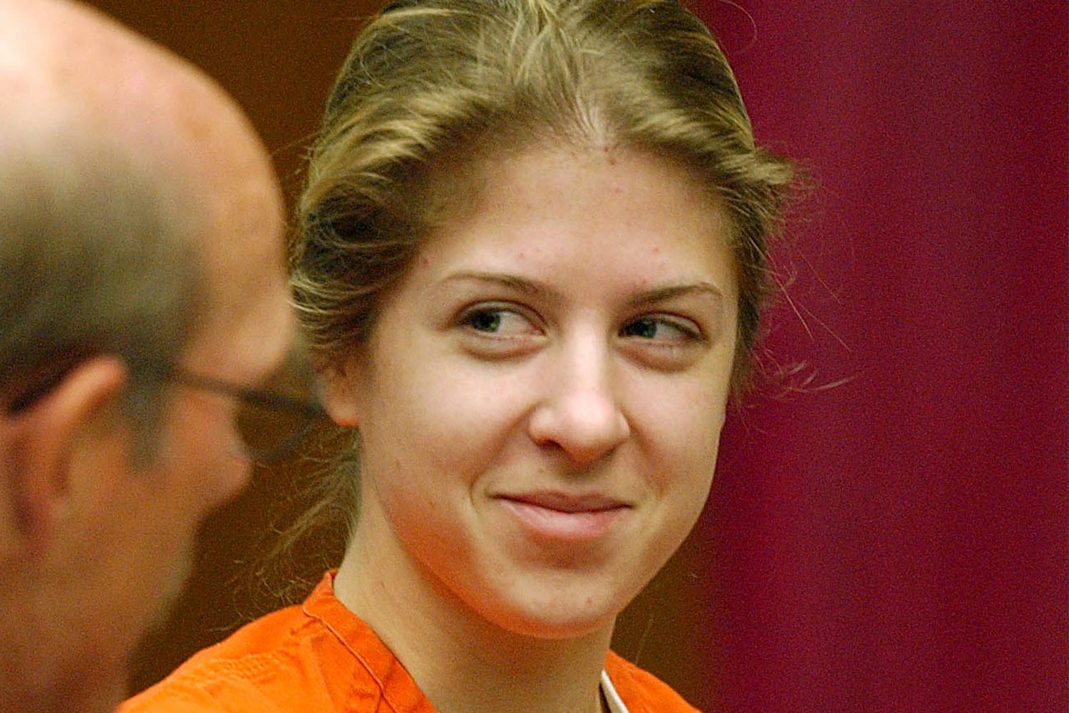 Sarah Dutra recibió una sentencia de 11 años y 8 meses de prisión. Salió en libertad con 31 años el 26 de agosto de 2011 y desde entonces no se supo más nada de su nueva vida (AP Photo/Michael McCollum, Pool)