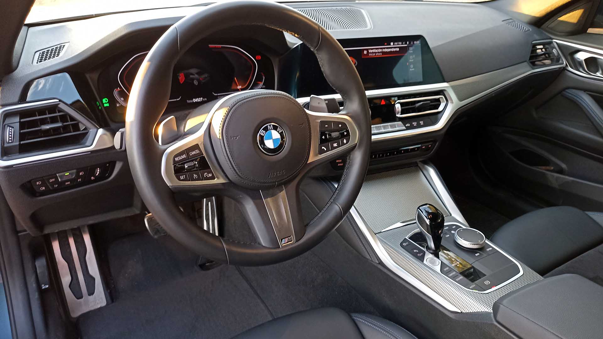 El estilo del interior tiene cualidades deportiva combinadas con las de una berlina de gran turismo, una apuesta audaz de BMW