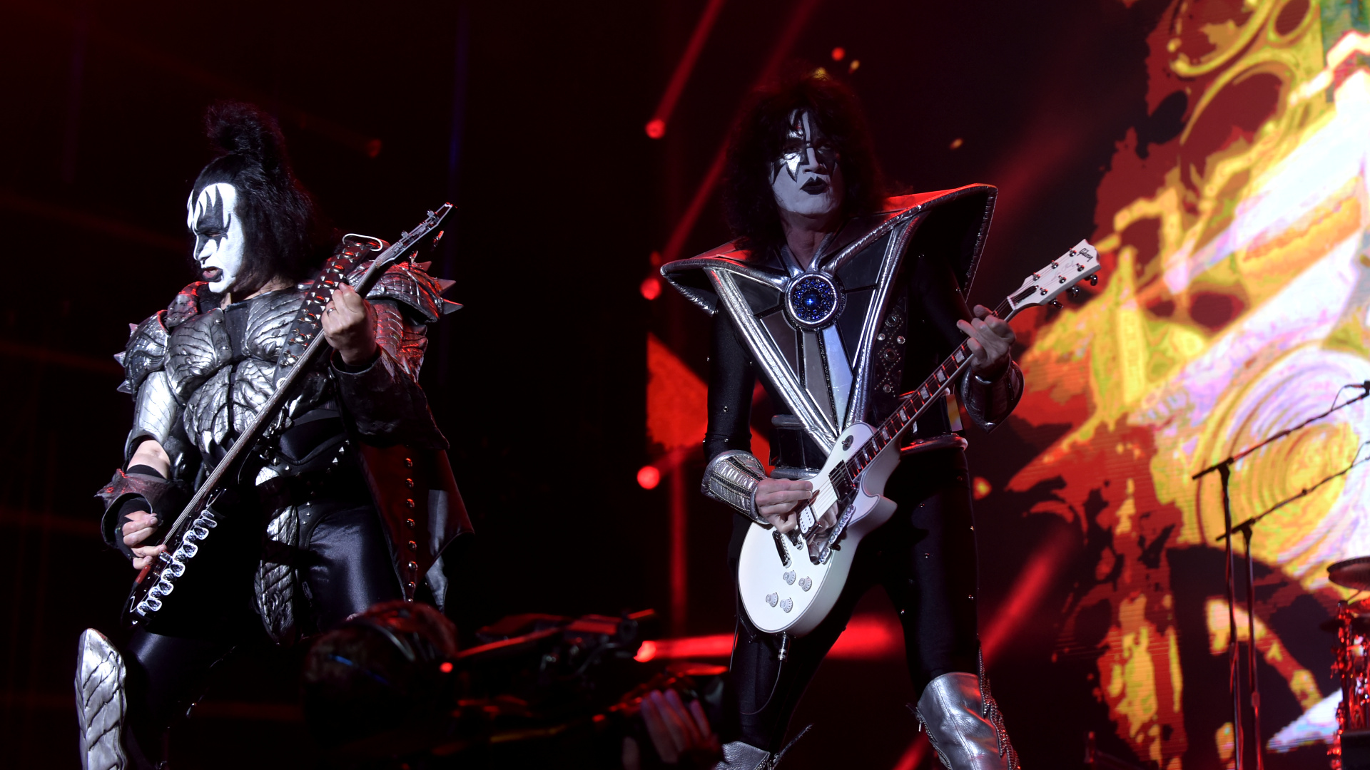 Gene Simmons junto a Tommy Thayer