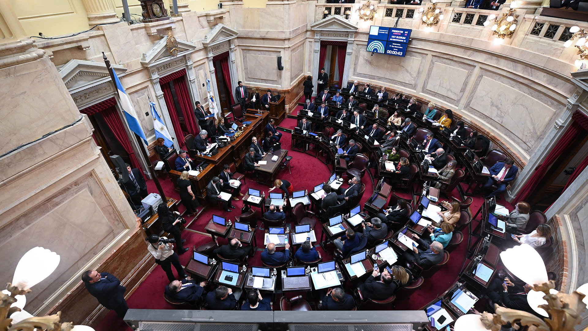 Con la ausencia de CFK y del bloque de Juntos por el Cambio, el Senado sesiona en repudio al intento de magnicidio