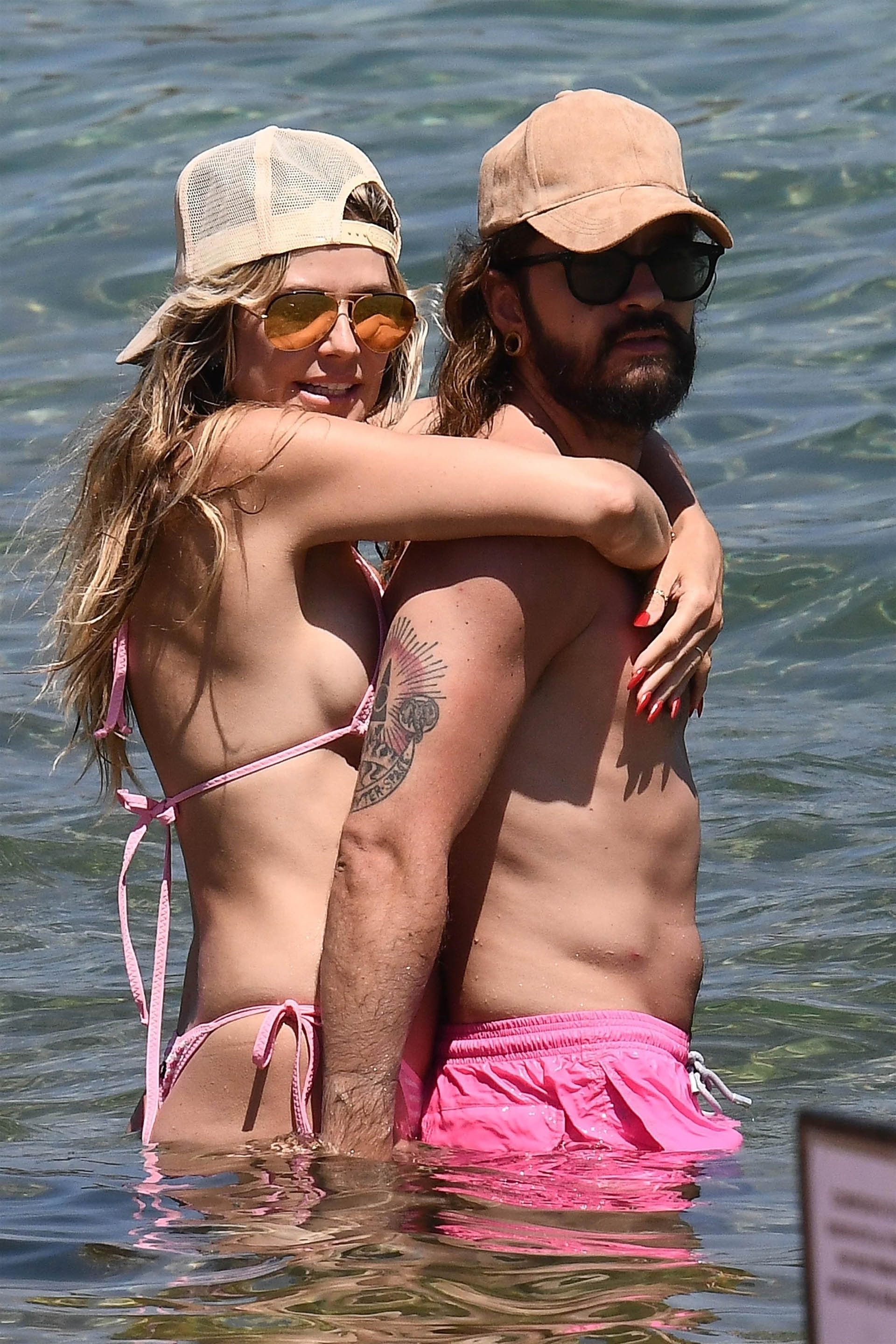 Las románticas vacaciones de Heidi Klum y Tom Kaulitz, el día de playa de  Eva Longoria y José Bastón: celebrities en un click - Infobae