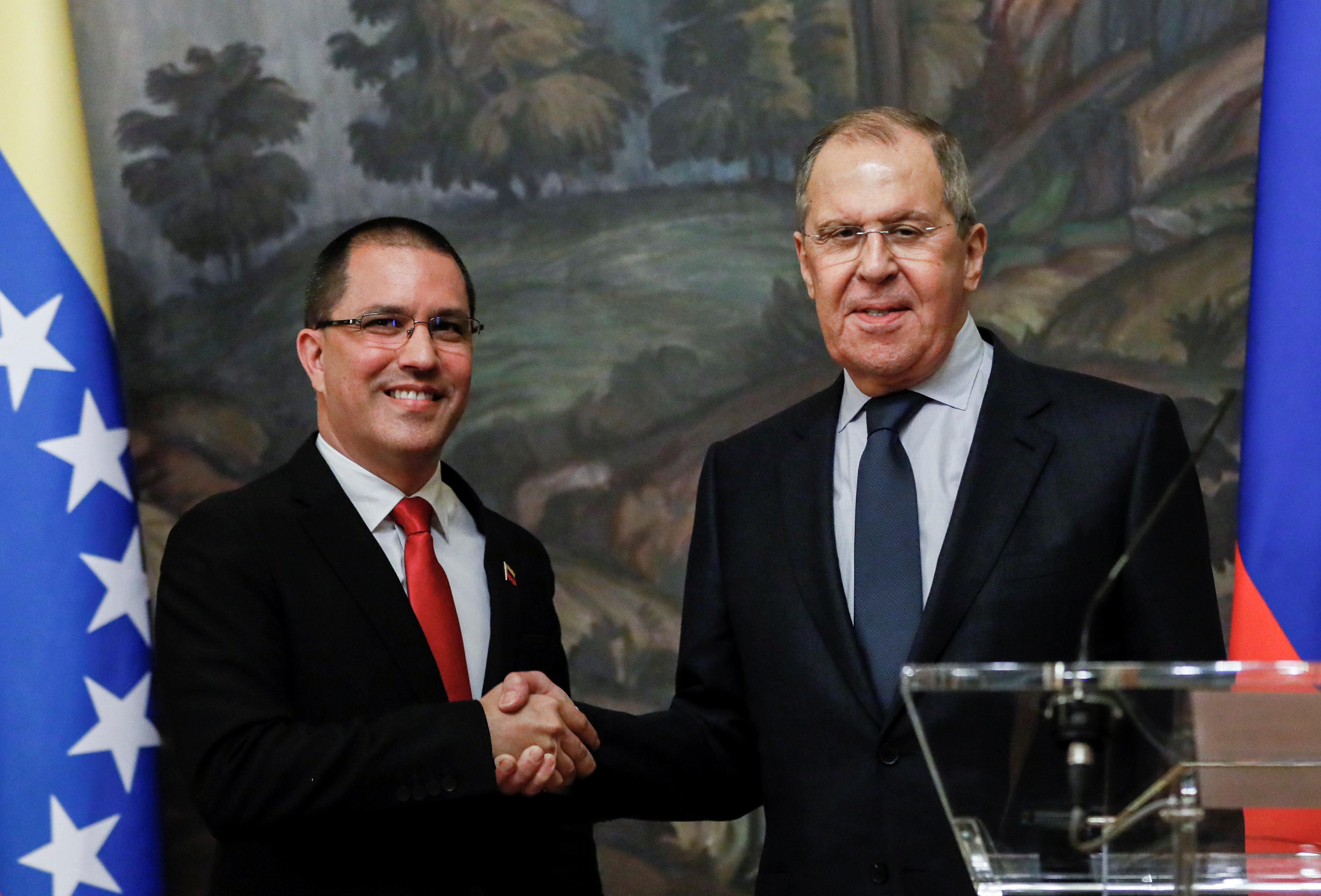 Jorge Arreaza, canciller de la dictadura venezolana, se reunió con su homólogo ruso Sergei Lavrov (Foto: REUTERS)