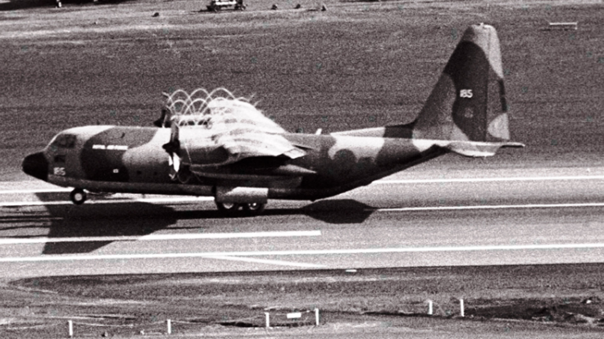Los C-130-Hercules ingleses despegarían del aeropuerto Wideawake de la RAF en la Isla Ascensión (Think Defense)
