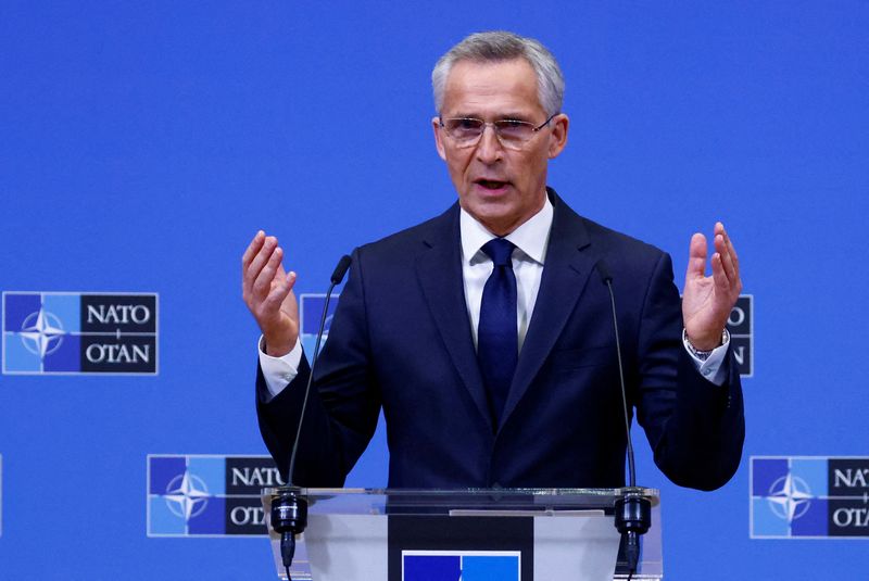La OTAN pidió a los miembros de la alianza aumentar rápidamente sus gastos en defensa ante el ataque de Putin en Ucrania