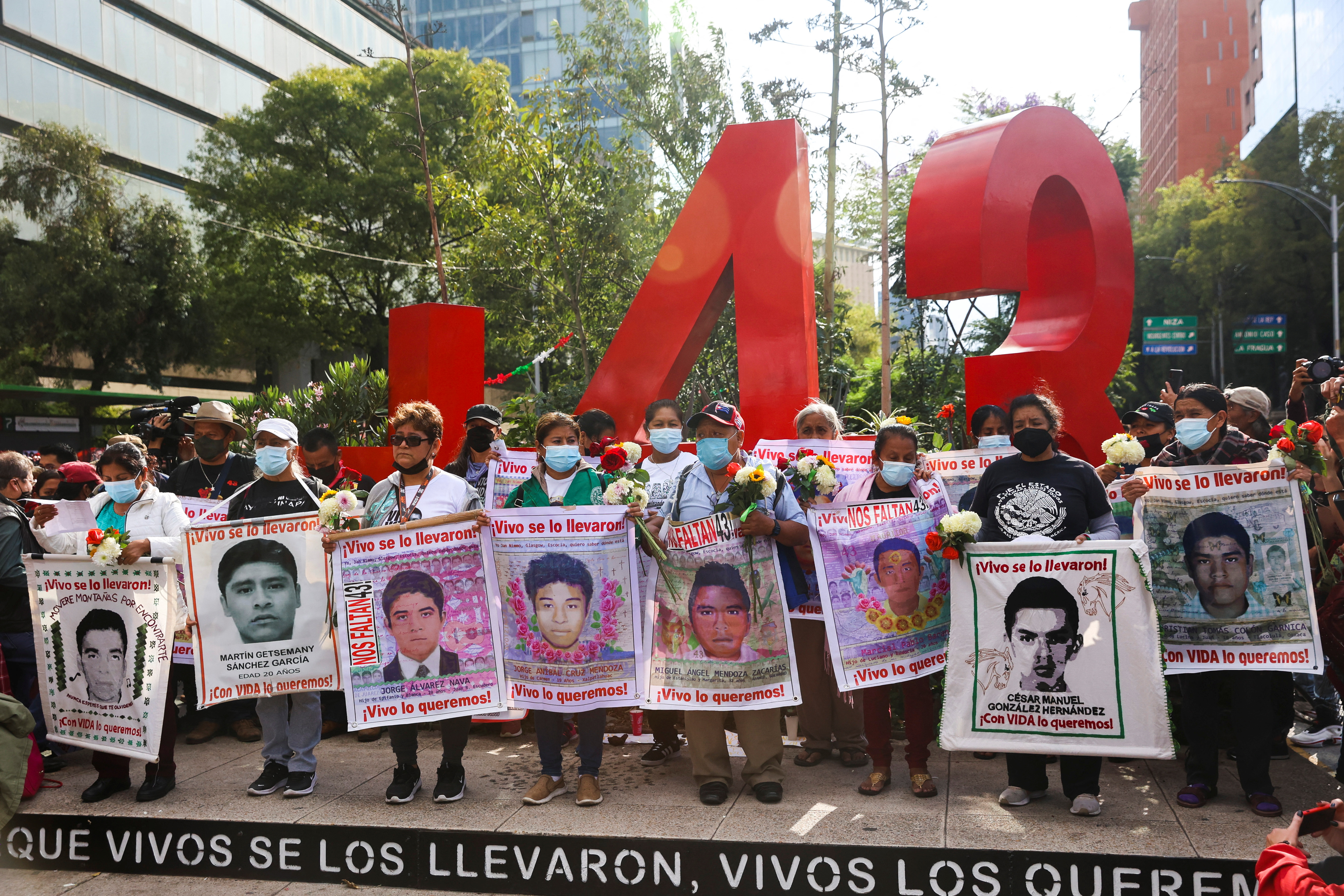 El 26 de septimebre de este 2022 se cumplieron 8 años de la desaparición de los 43 normalistas de Ayotzinapa (Foto: REUTERS/Luis Cortes)