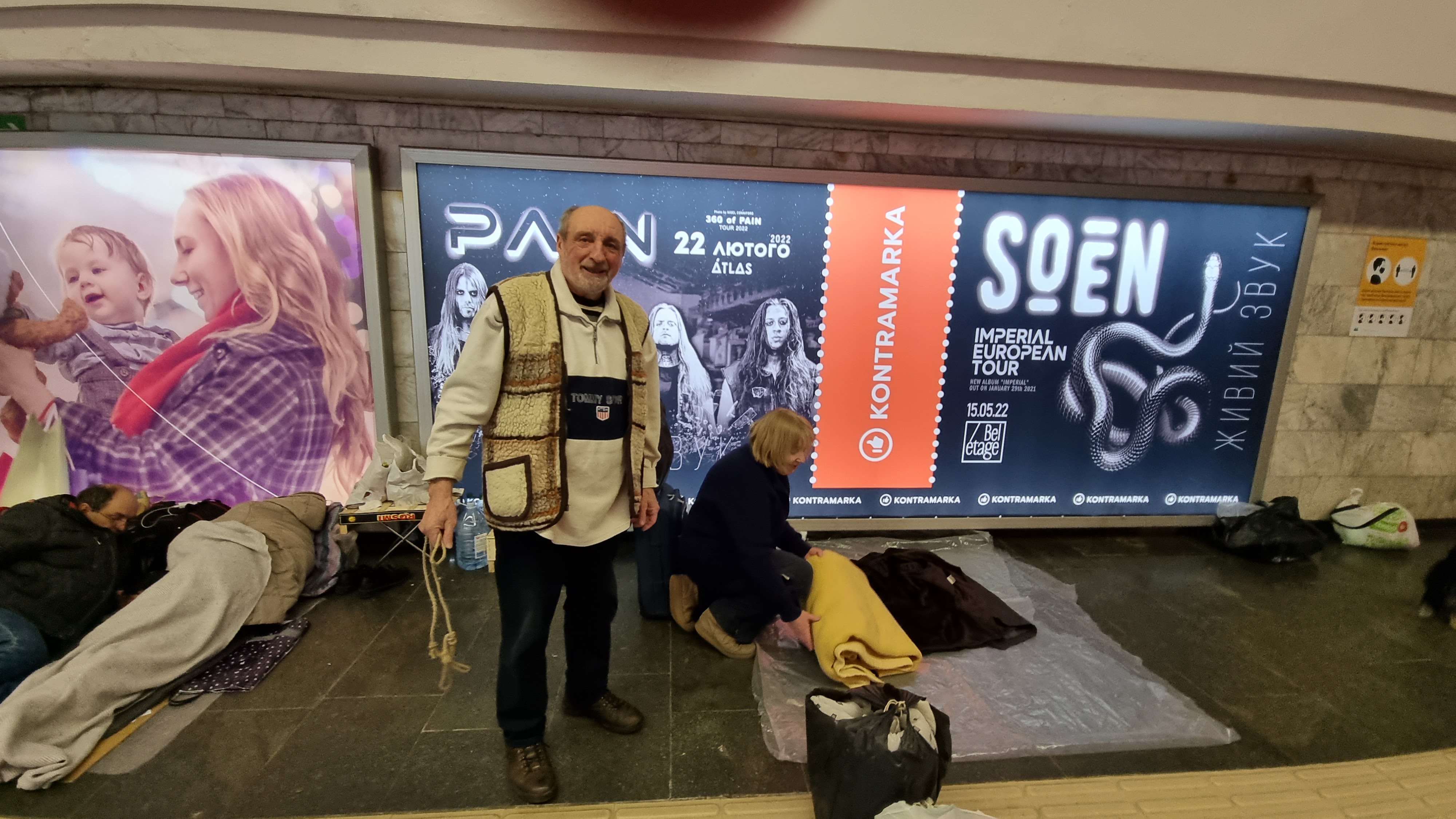 Tamara y su marido Vladimir se refugian en la estación Lukyanivska
