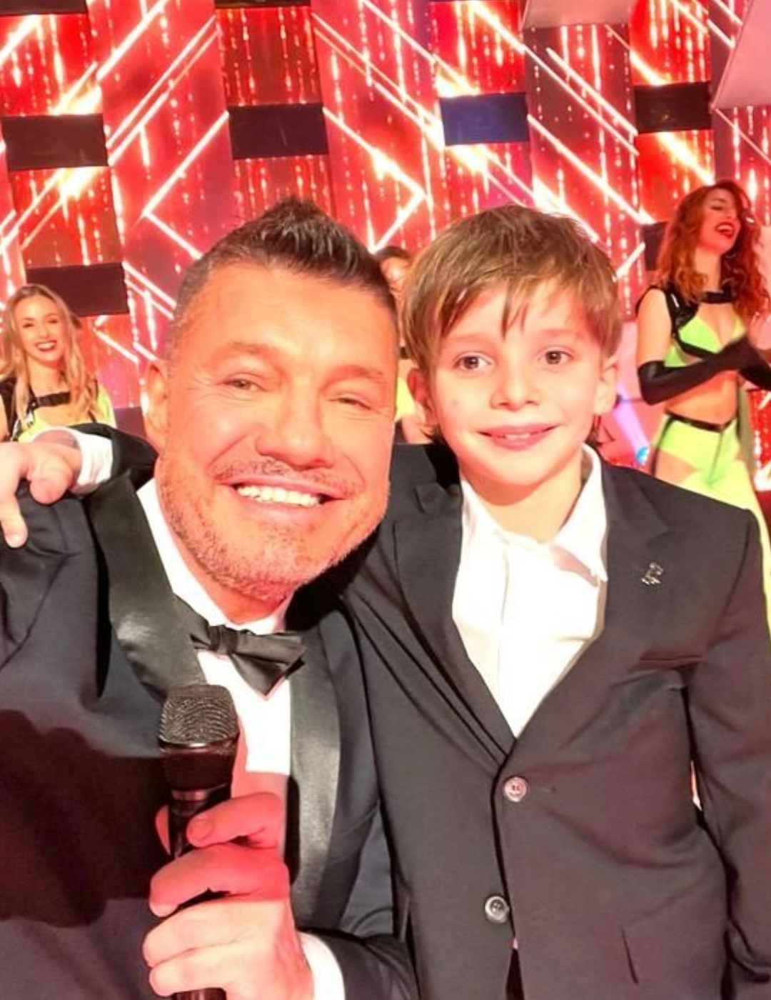 Tinelli y Lolo, en el primer programa de Canta Conmigo Ahora, su nuevo formato