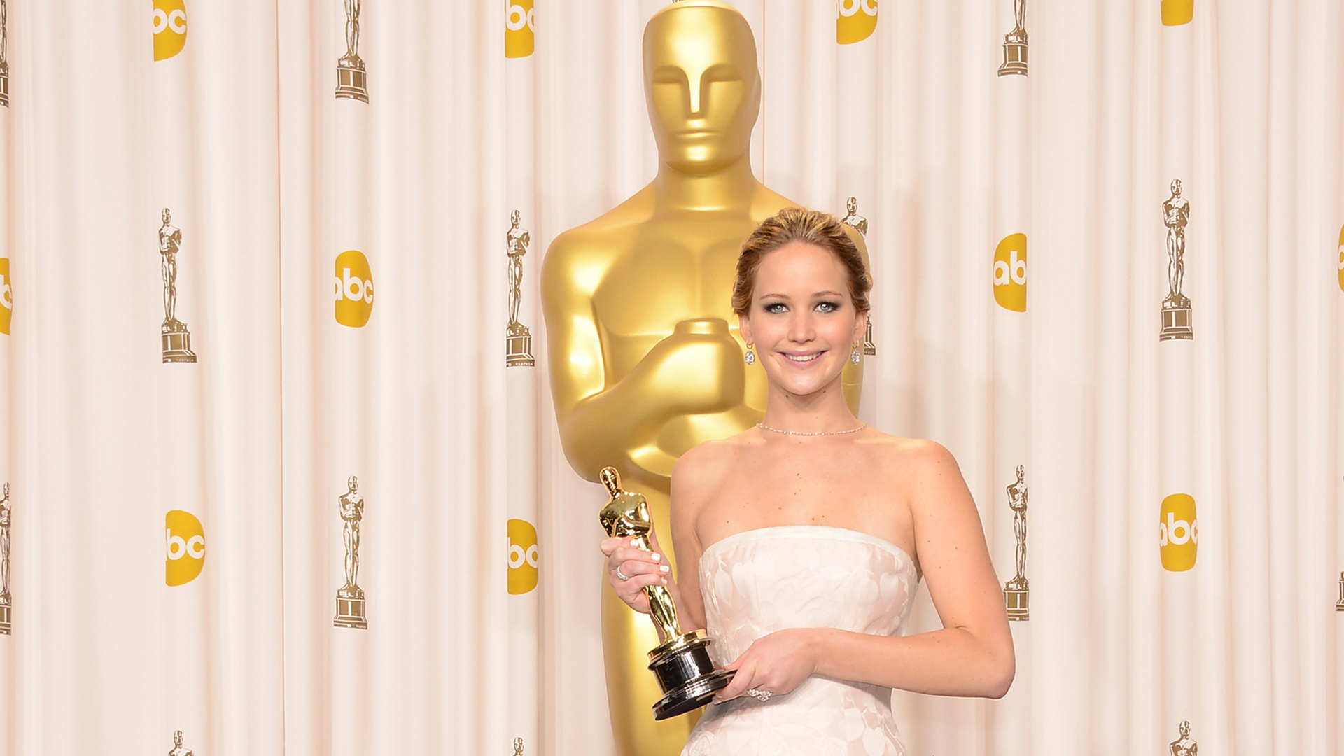 Jennifer Lawrence y el Oscar que recibió por El lado bueno de las cosas