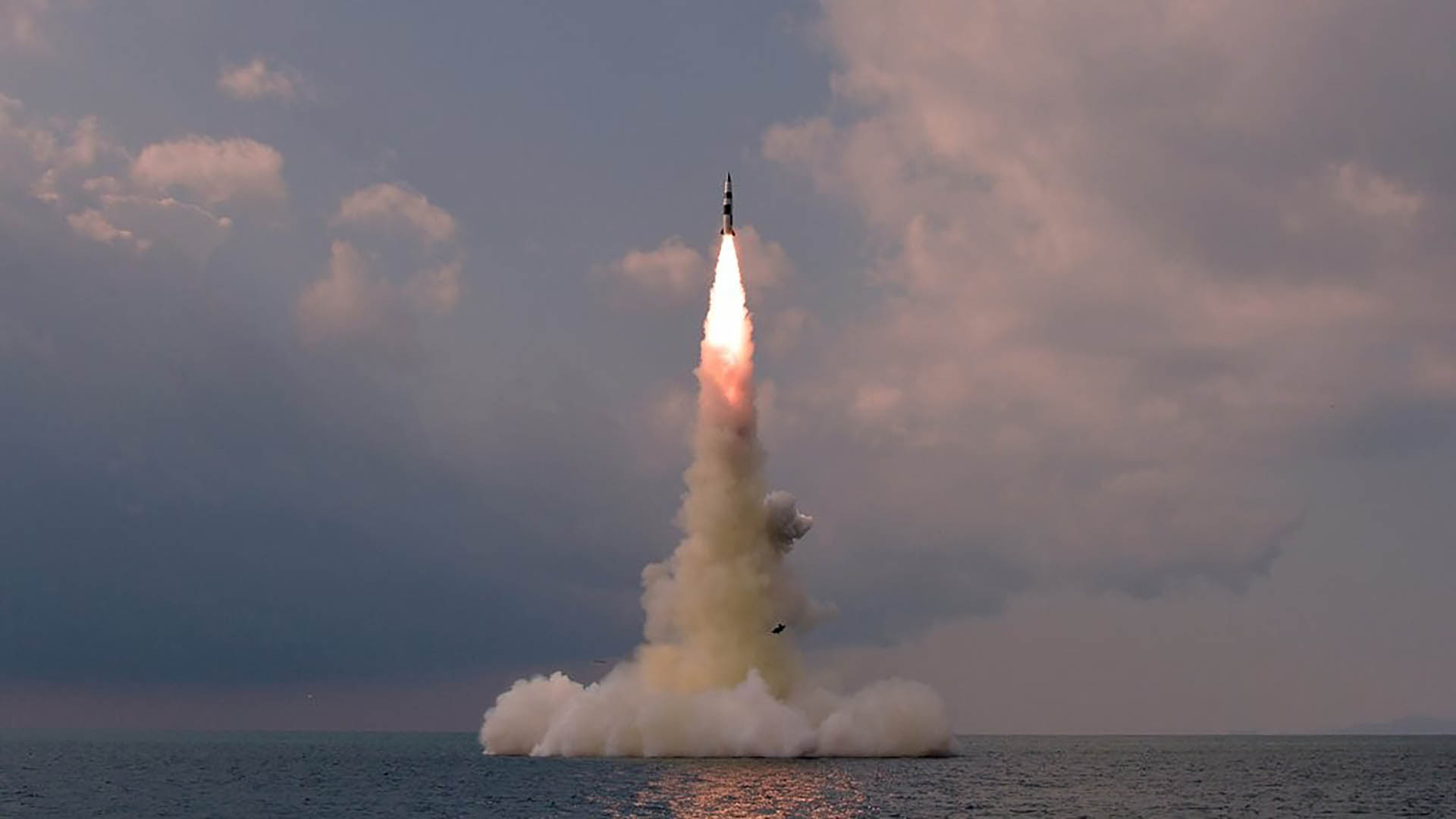 El régimen de Corea del Norte disparó otro misil balístico no identificado al mar de Japón