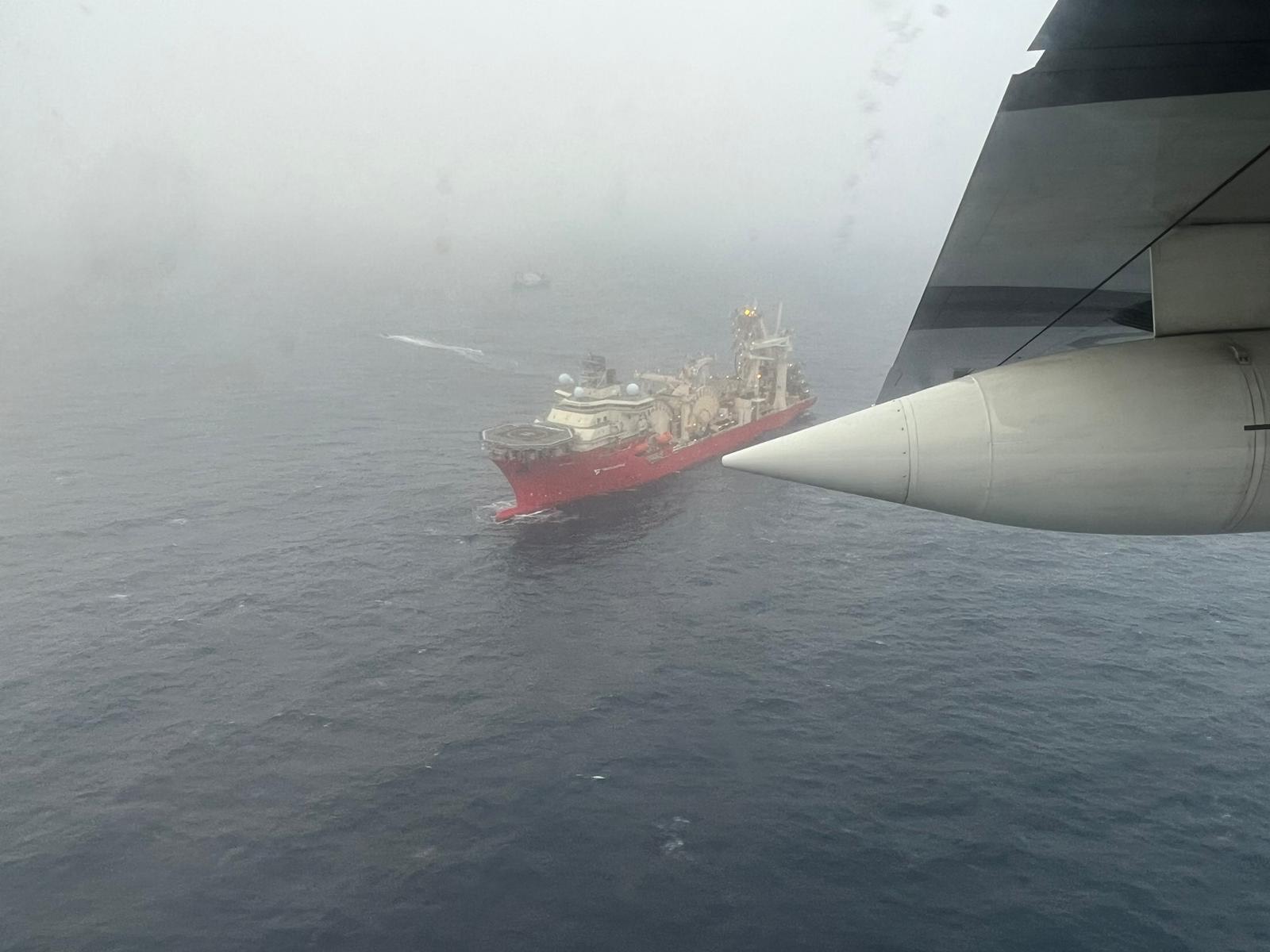 Naves de la Guardia Costera de Estados Unidos en el operativo de búsqueda