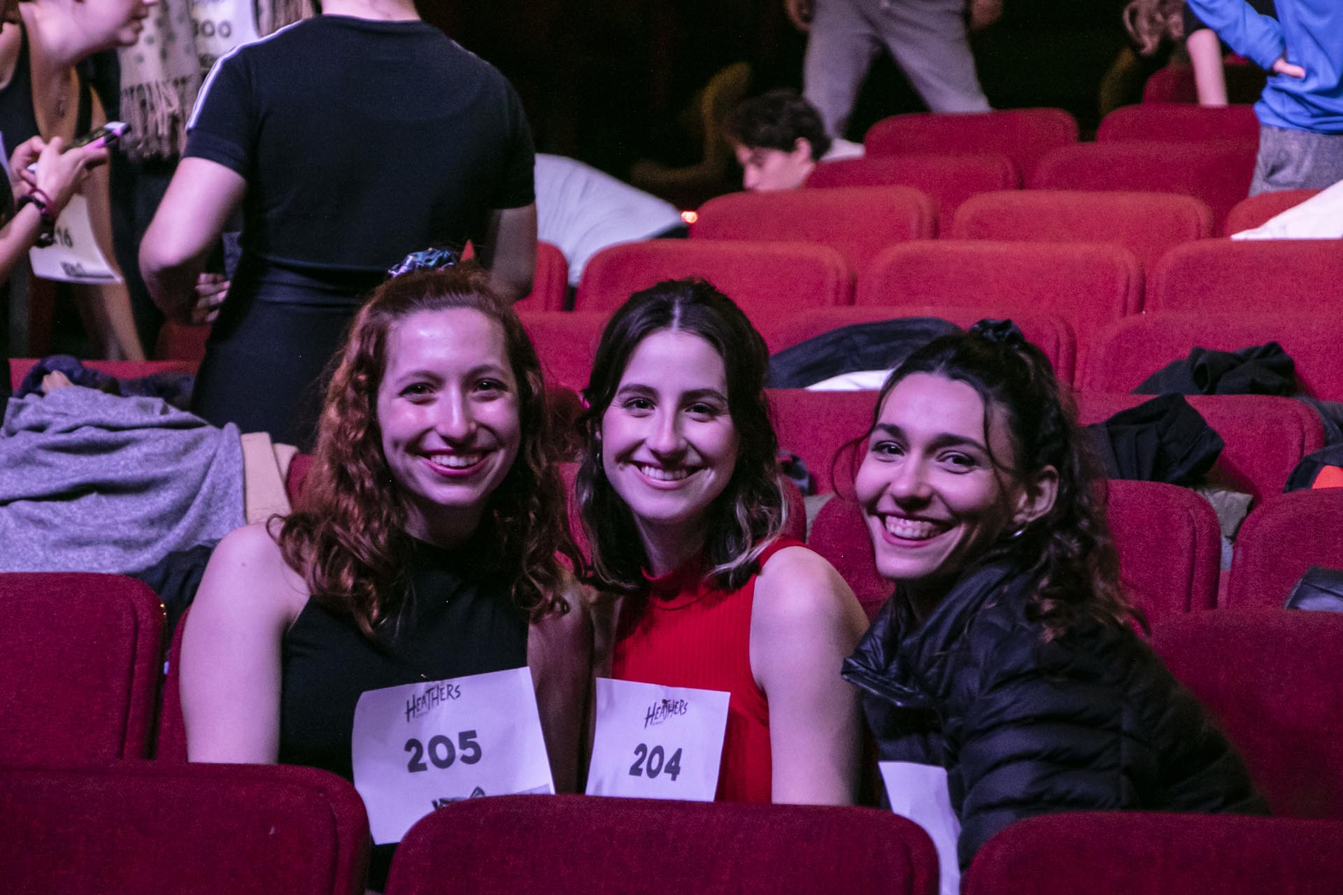 Aunque los cantantes y bailarines competían entre sí, el clima de la jornada fue de camaradería