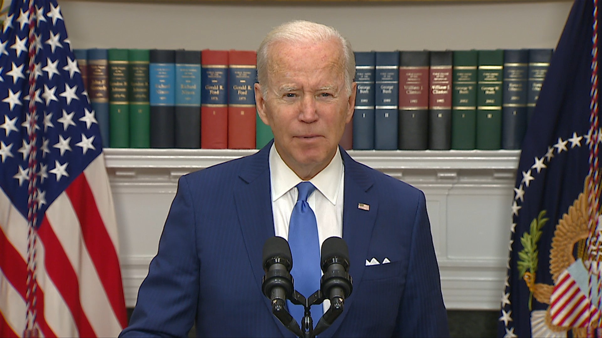 Biden prometió "seguir apoyando a Ucrania el tiempo que sea necesario mientras se defiende de la agresión rusa" (Foto de archivo / AFP)