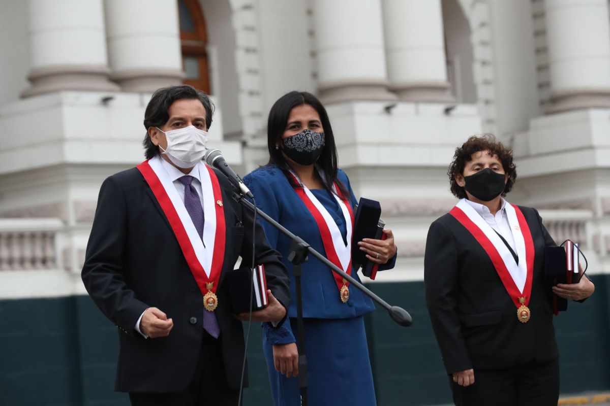 Los tres congresistas del Partido Morado: | Foto: Agencia Andina