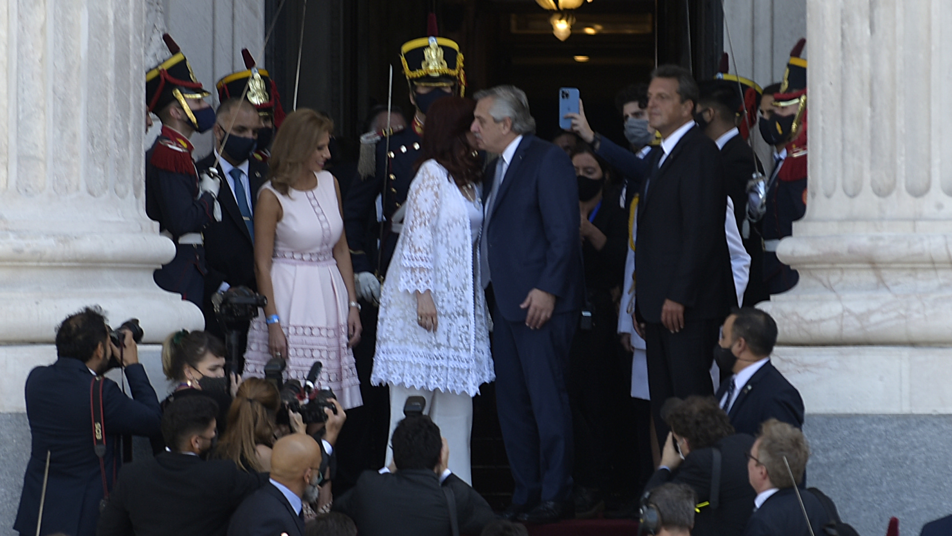 El saludo entre Alberto Fernández y Cristina Kirchner