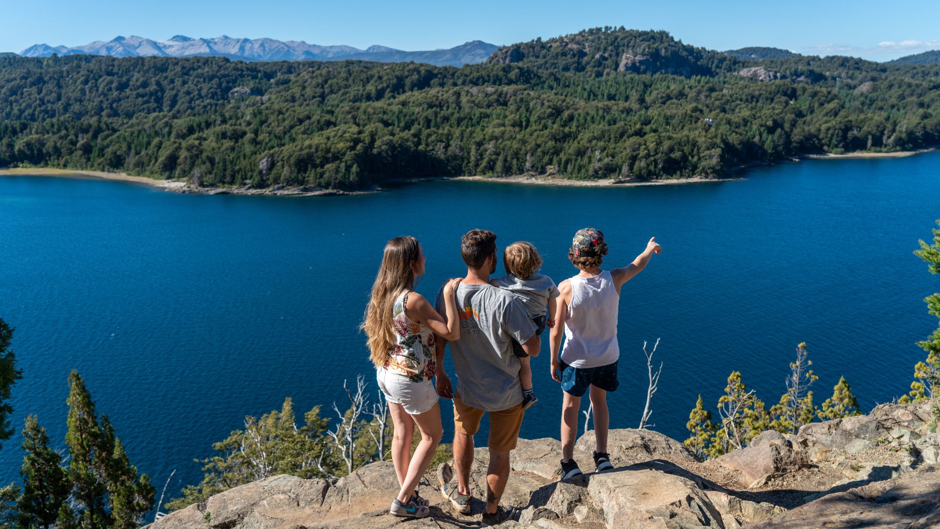 Bariloche reached 1.2 million tourists in one year (source: the nation's Ministry of Tourism and Sports)