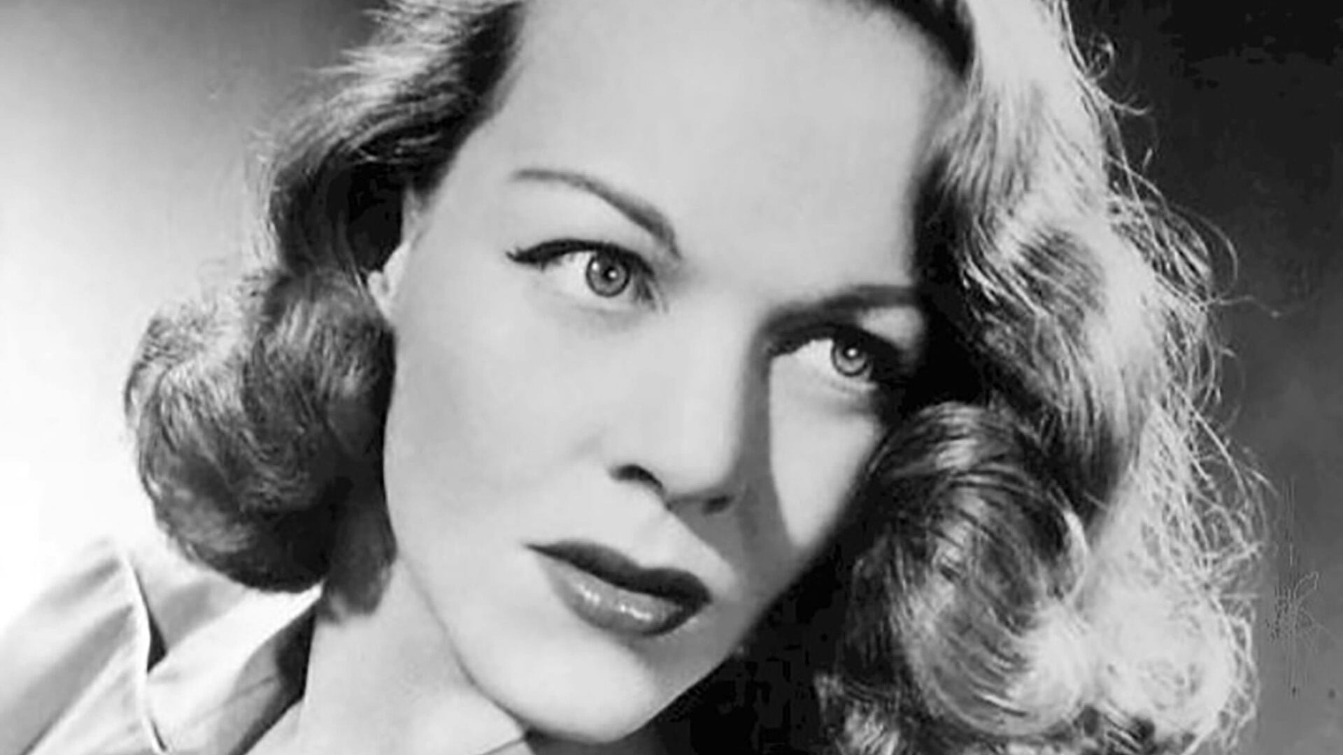 Cómo es la lujosa y gigante van que parece una SUV y tiene 6 ruedas para generar más confort