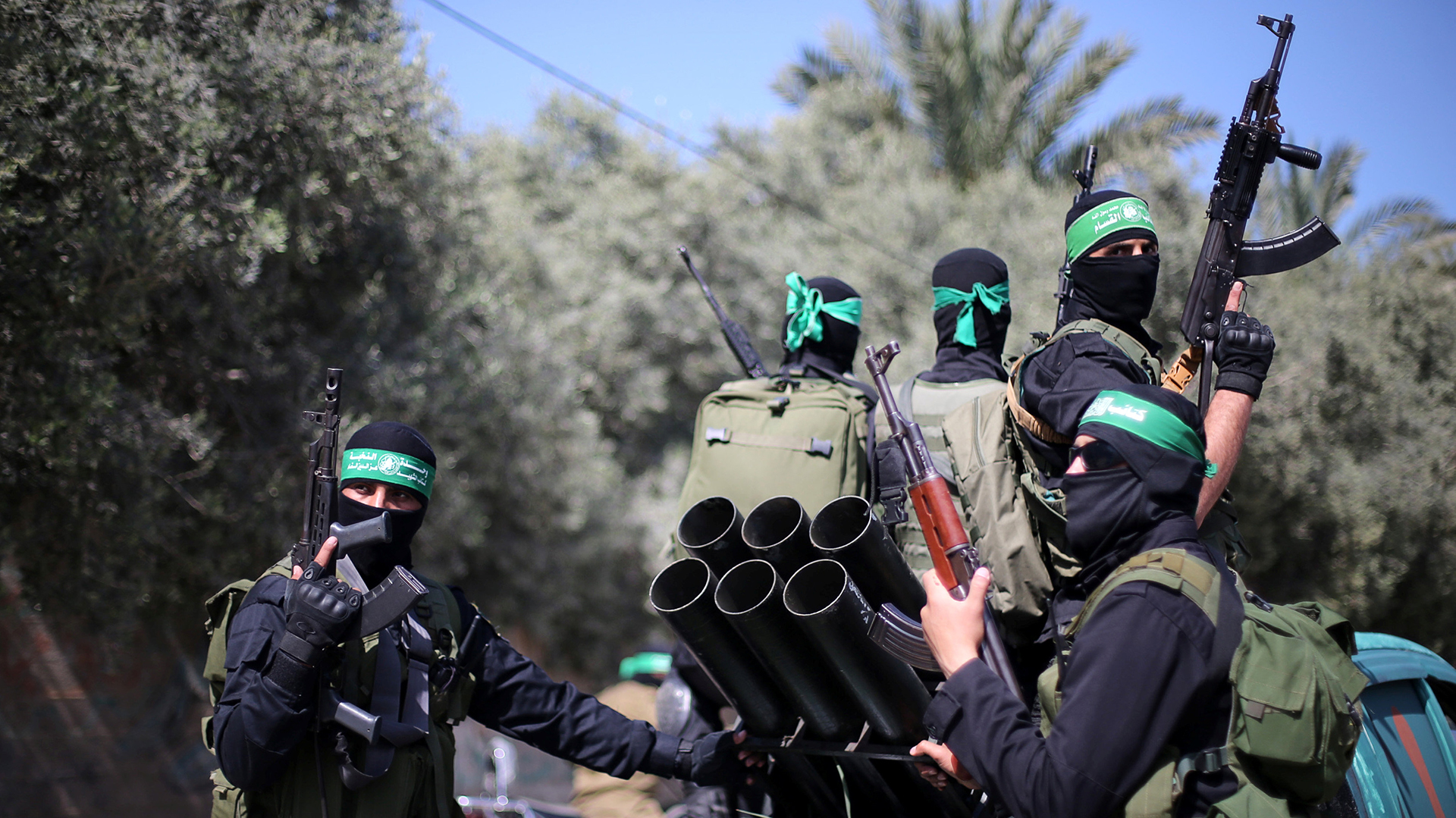 El conflicto del año pasado entre Israel y los terroristas de Hamas exacerbó los mensajes de odio y antisemitas en las redes sociales (REUTERS/Ibraheem Abu Mustafa)