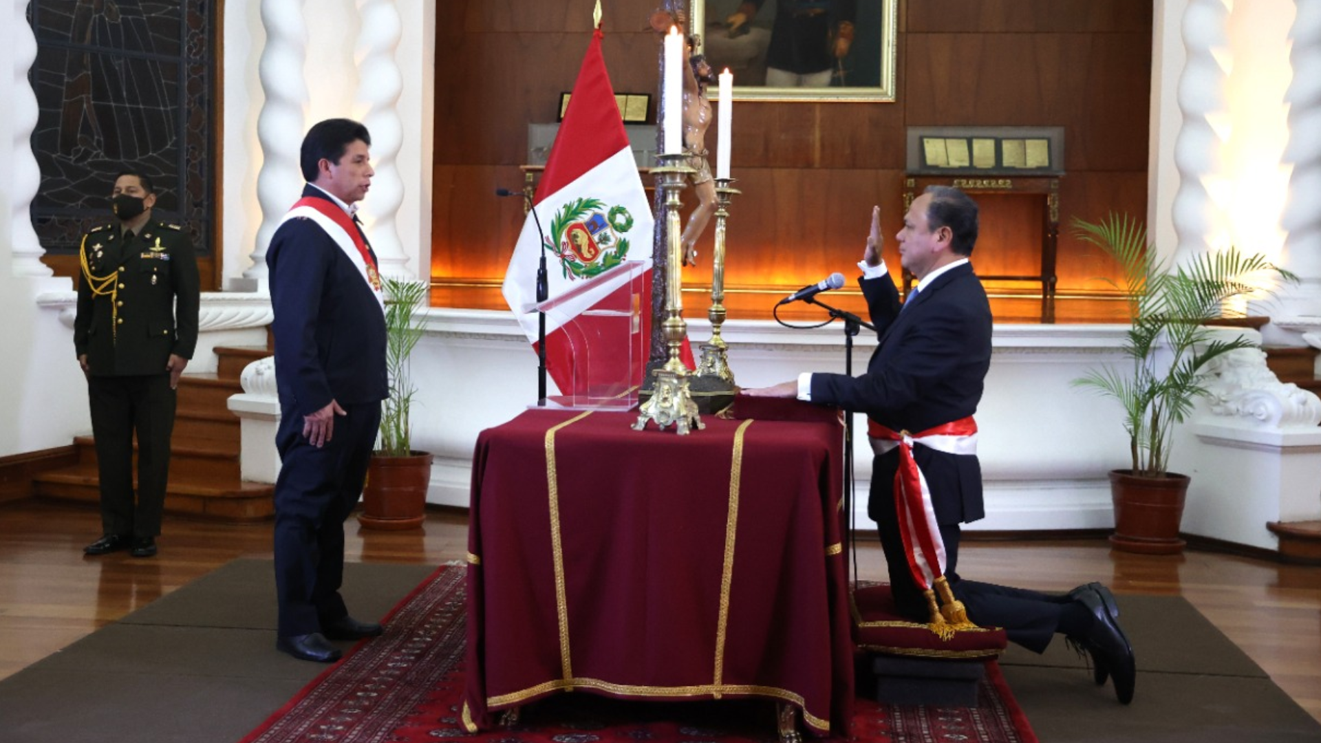 Mariano González juró al cargo de ministro del Interior.