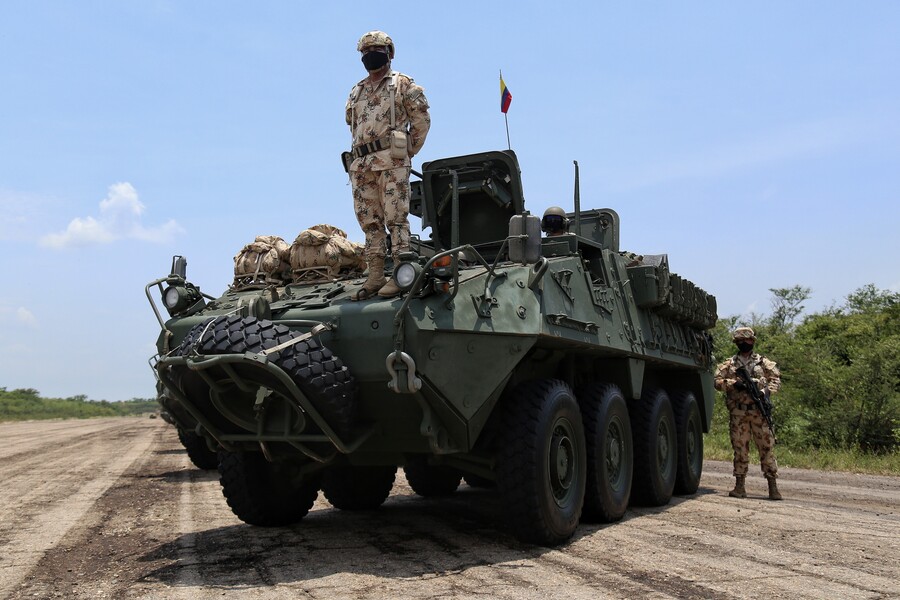 Vehículos de Defensa 8x8 adquiridos para el Ejército Nacional