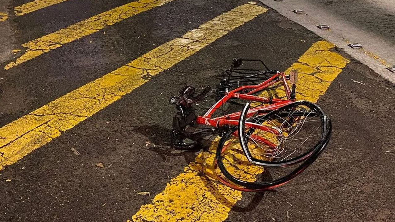 En la ciudad de México se plantean los casos de ciclistas atropellados.  (Foto: Twitter @Picos6b)