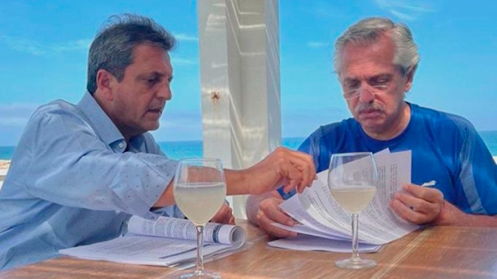 Alberto Fernández y Sergio Massa, los dos nombres que ocupan la agenda electoral del peronismo por estos días 