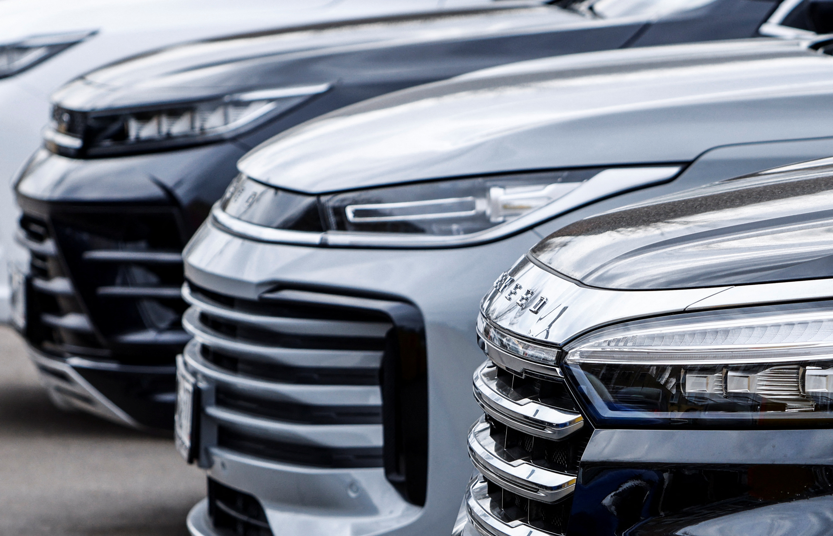 El Gobierno reglamentó la forma de habilitar autos importados que no se venden en Argentina: cómo es el trámite y qué costo tiene