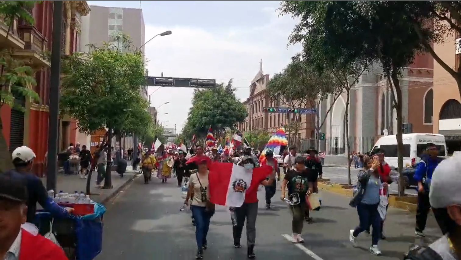 Miles de manifestantes toman las calles de Lima en reclamo a sus demandas y pidiendo la salida de Dina Boluarte y adelanto de elecciones.