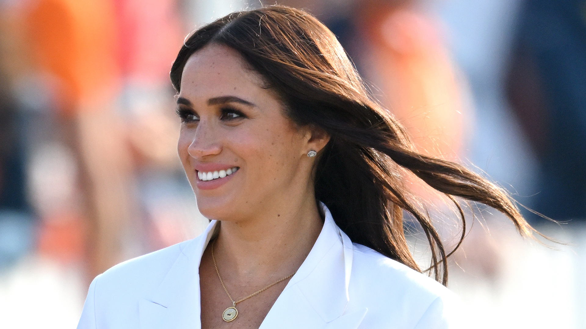 Meghan Markle Cuál Es El Significado Oculto De Sus Accesorios Que Causaron Sensación En Los