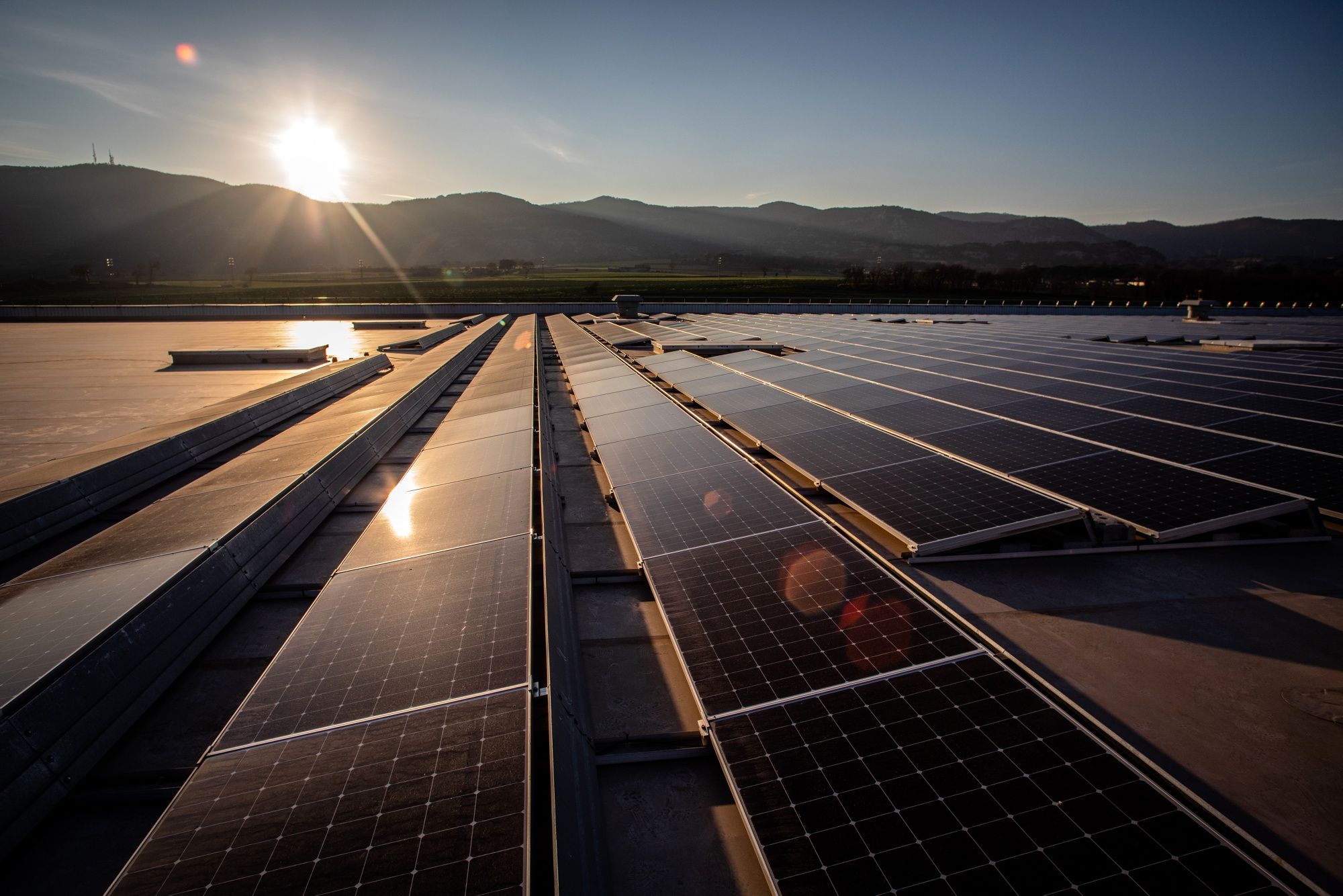 ISAGEN compra dos proyectos solares en los Llanos Orientales