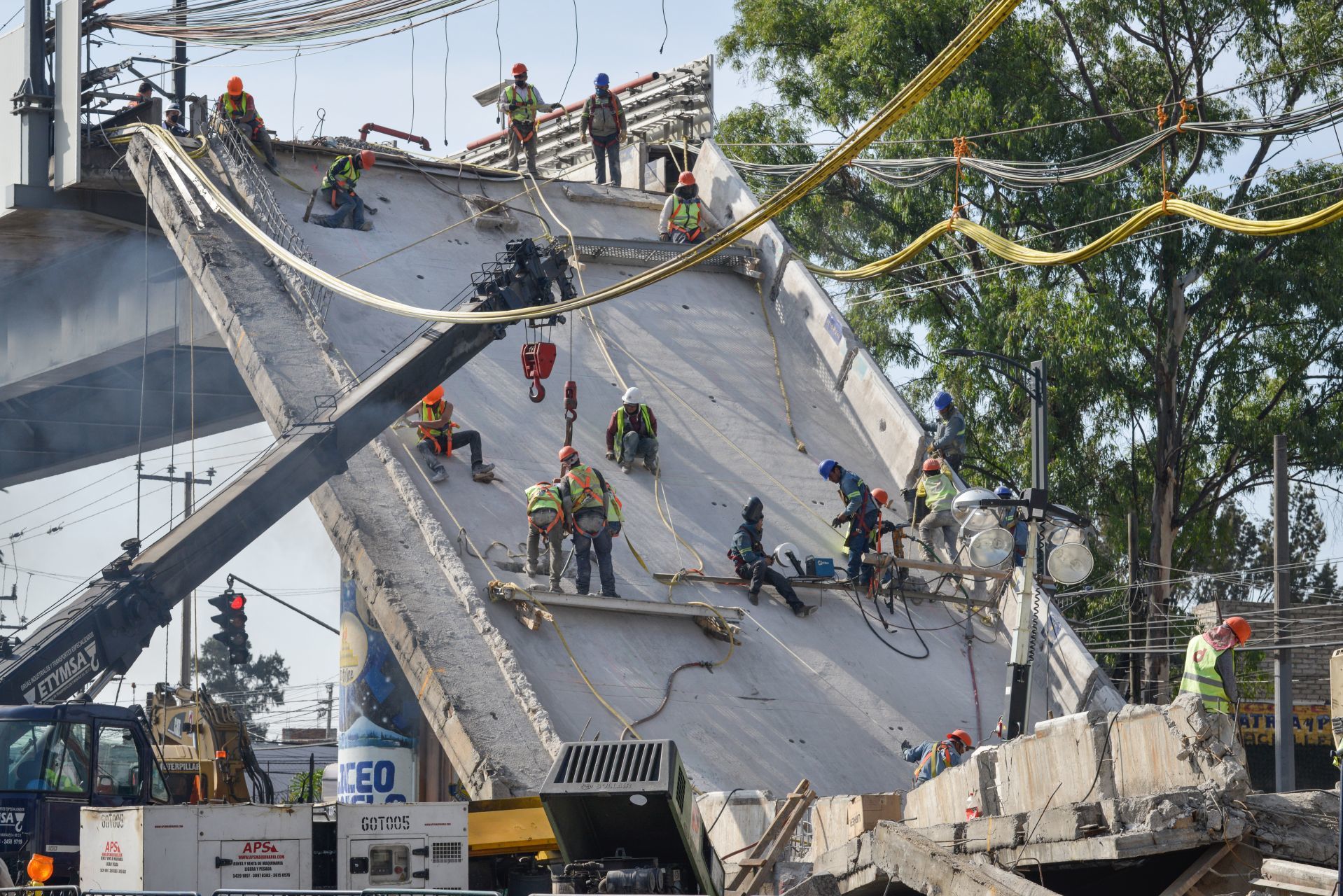 Trabajos de remoción en Línea 12 del Metro de la Ciudad de México (Foto: Cuartoscuro)