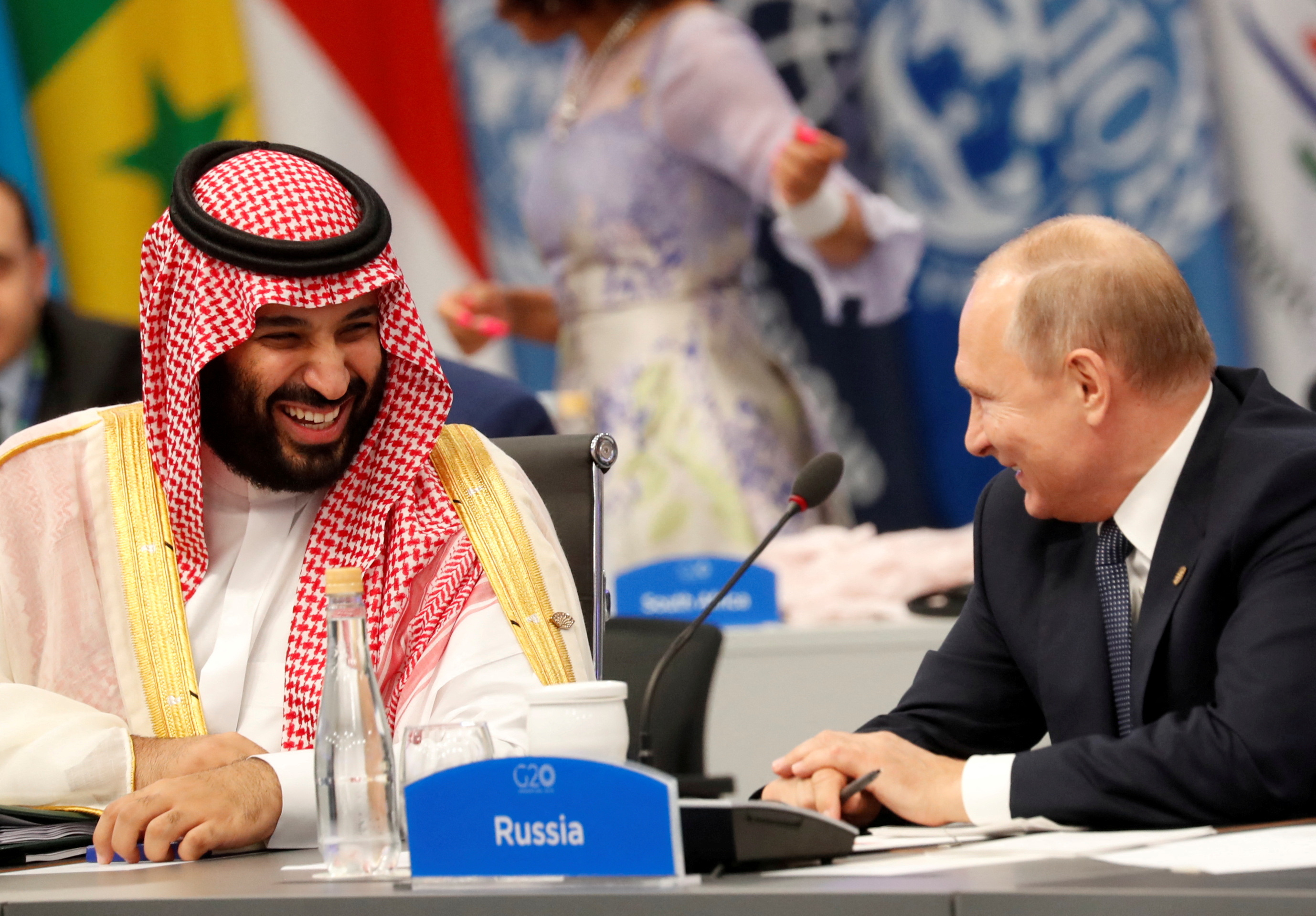 Mohammed bin Salman junto a Vladimir Putin