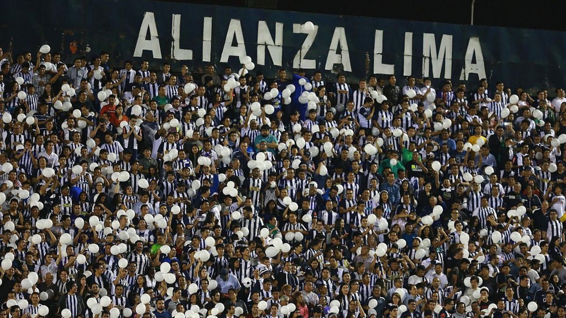 Alianza Lima Vs Universitario Hinchas ‘blanquiazules Agotaron