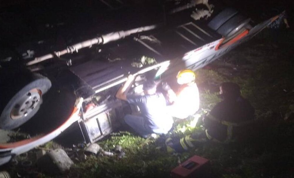 Fueron 29 heridos los que dejó un accidente de tránsito en la ruta Bogotá-Chaparral. Foto: Defensa Civil