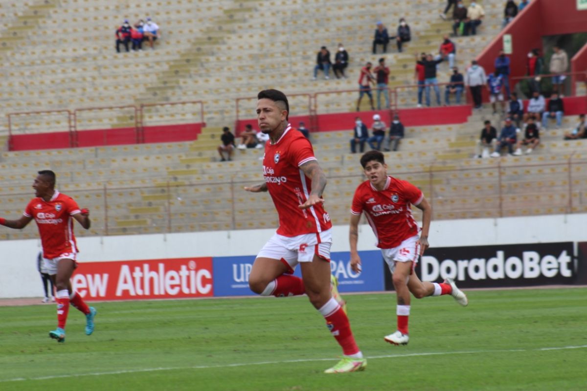 Paolo Fuentes Defensa De Cienciano Reveló El éxito Para Liderar La