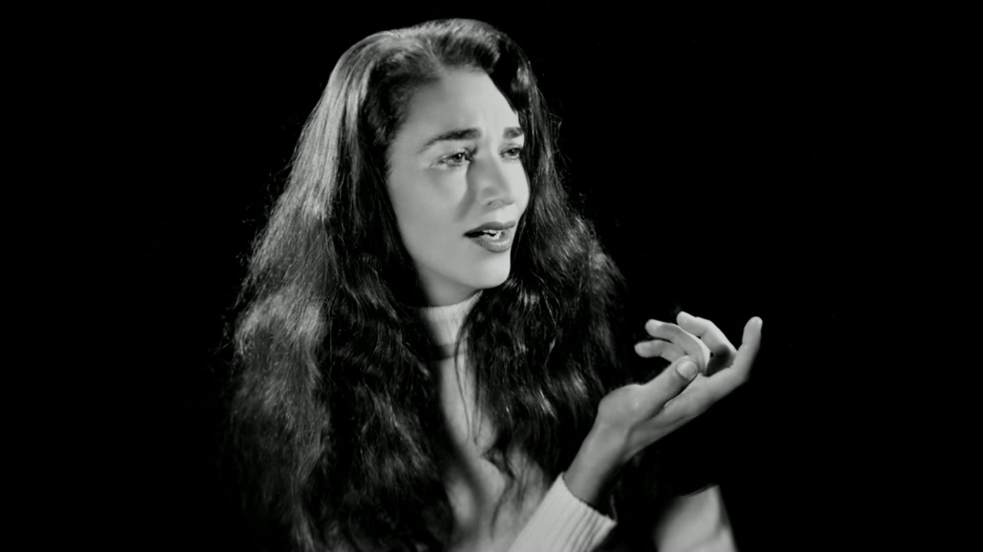 How José Alfredo Jiménez and Chavela Vargas met - Celebrity Gossip News