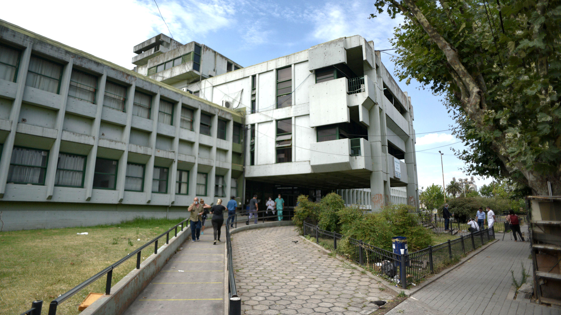El Hospital Fiorito, donde fue trasladado el policía tras ser baleado (Adrián Escandar)