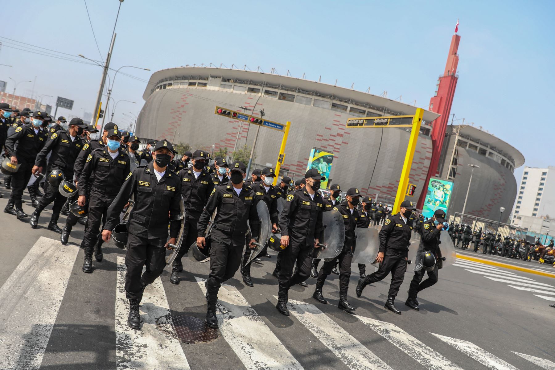 Perú Vs Bolivia 1700 Policías Resguardarán A Los Hinchas De La