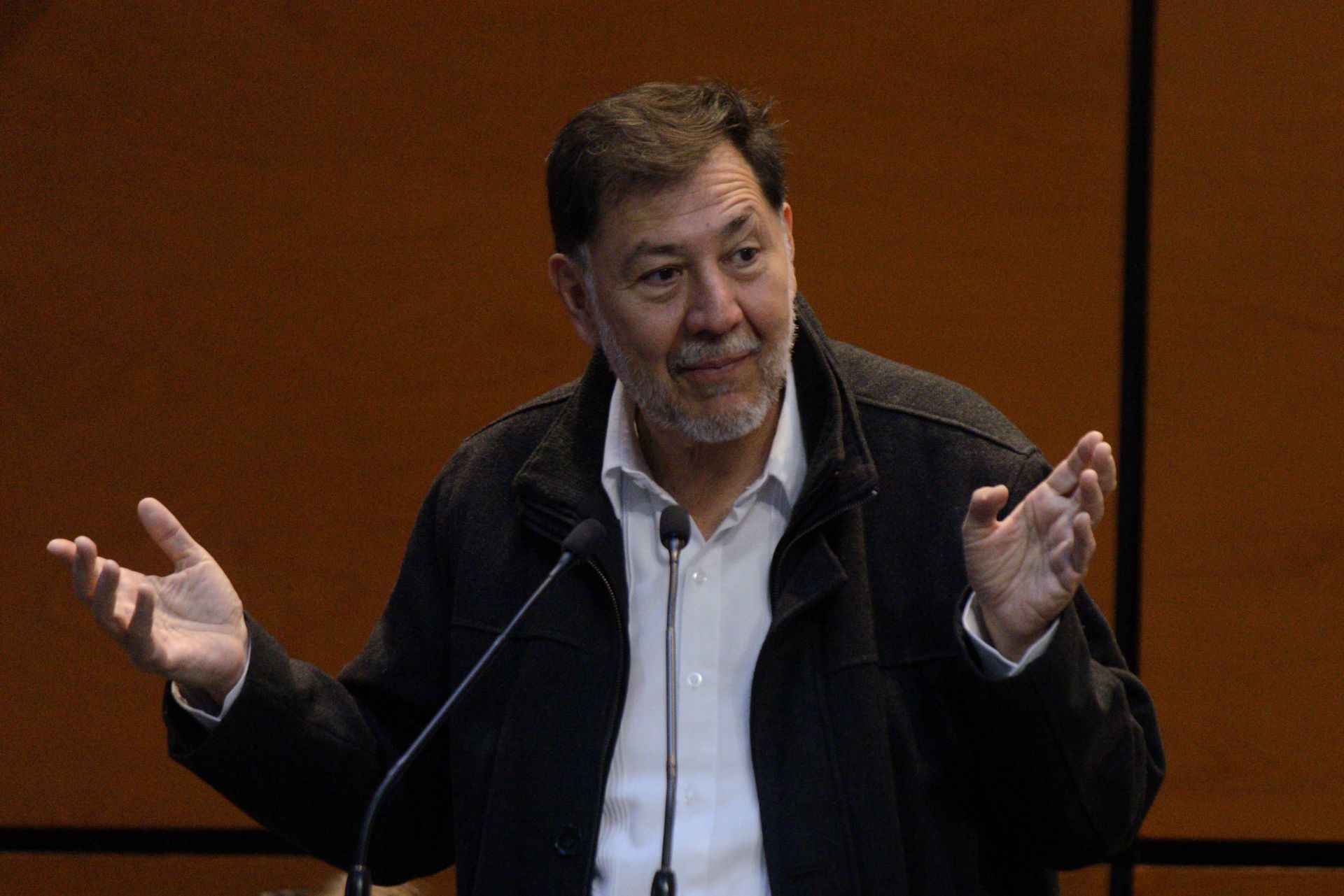 Gerardo Fernández Noroña llamó a los militantes de la 4T a cerrar filas y fortalecer al movimiento tras la marcha en favor del INE. (MARIO JASSO/CUARTOSCURO)