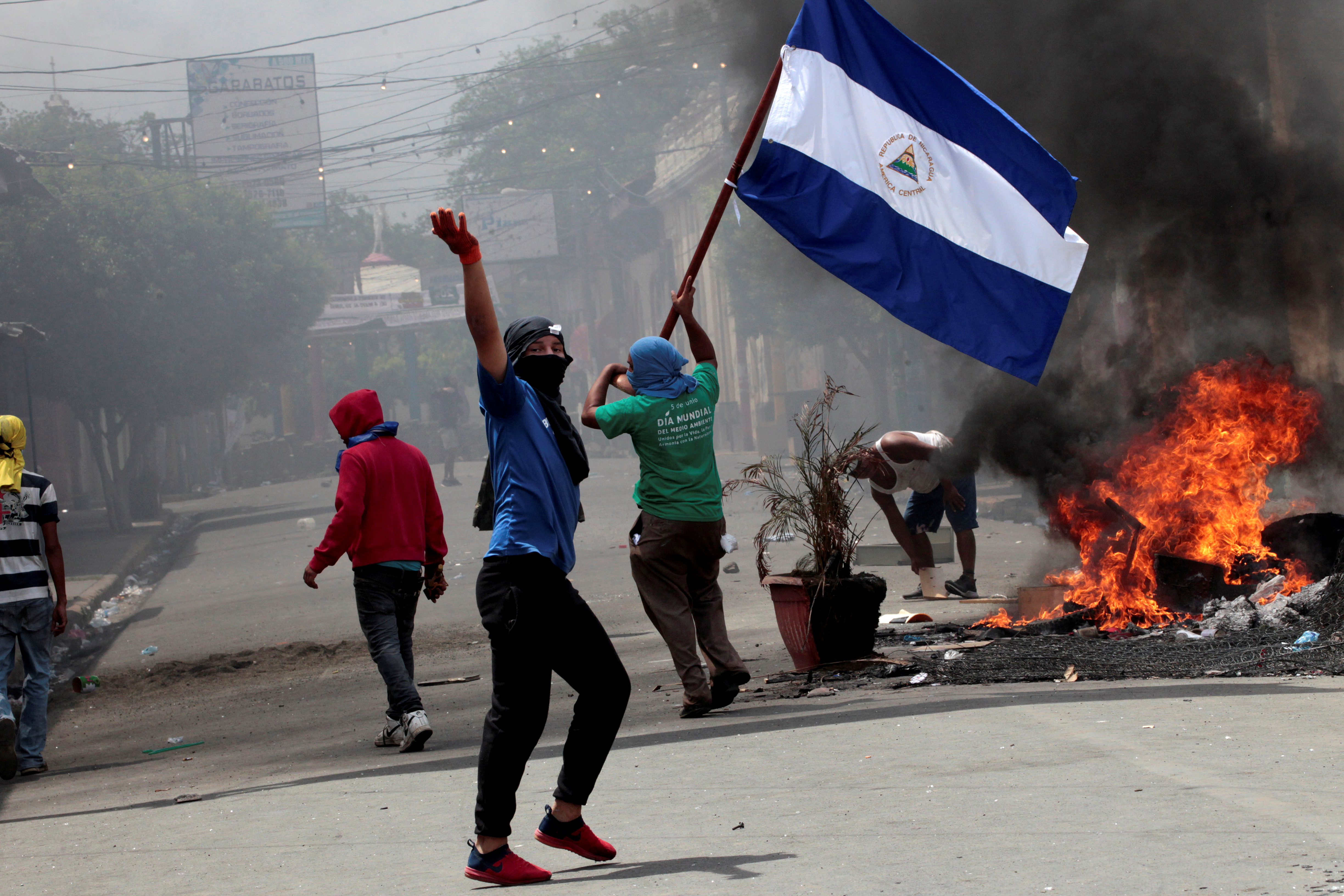 En 2018, miles de nicaragüenses salieron a las calles a protestar por unas controvertidas reformas a la seguridad social, que luego se convirtieron en una exigencia de renuncia de Ortega debido a que respondió con la fuerza. (REUTERS)