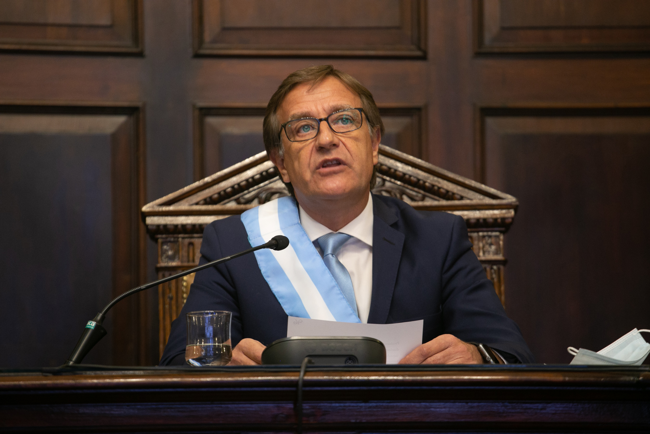 Gobernador de Mendoza, Rodolfo Suárez, logró renegociar la deuda