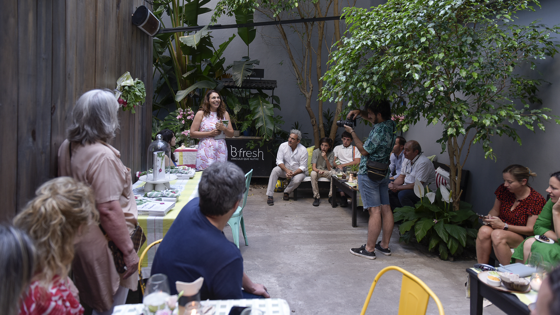 Lucía Calogero en la presentación de su libro "Me importa un rábano. La importancia de sumar alimentos naturales a nuestras recetas" (Gustavo Gavotti).