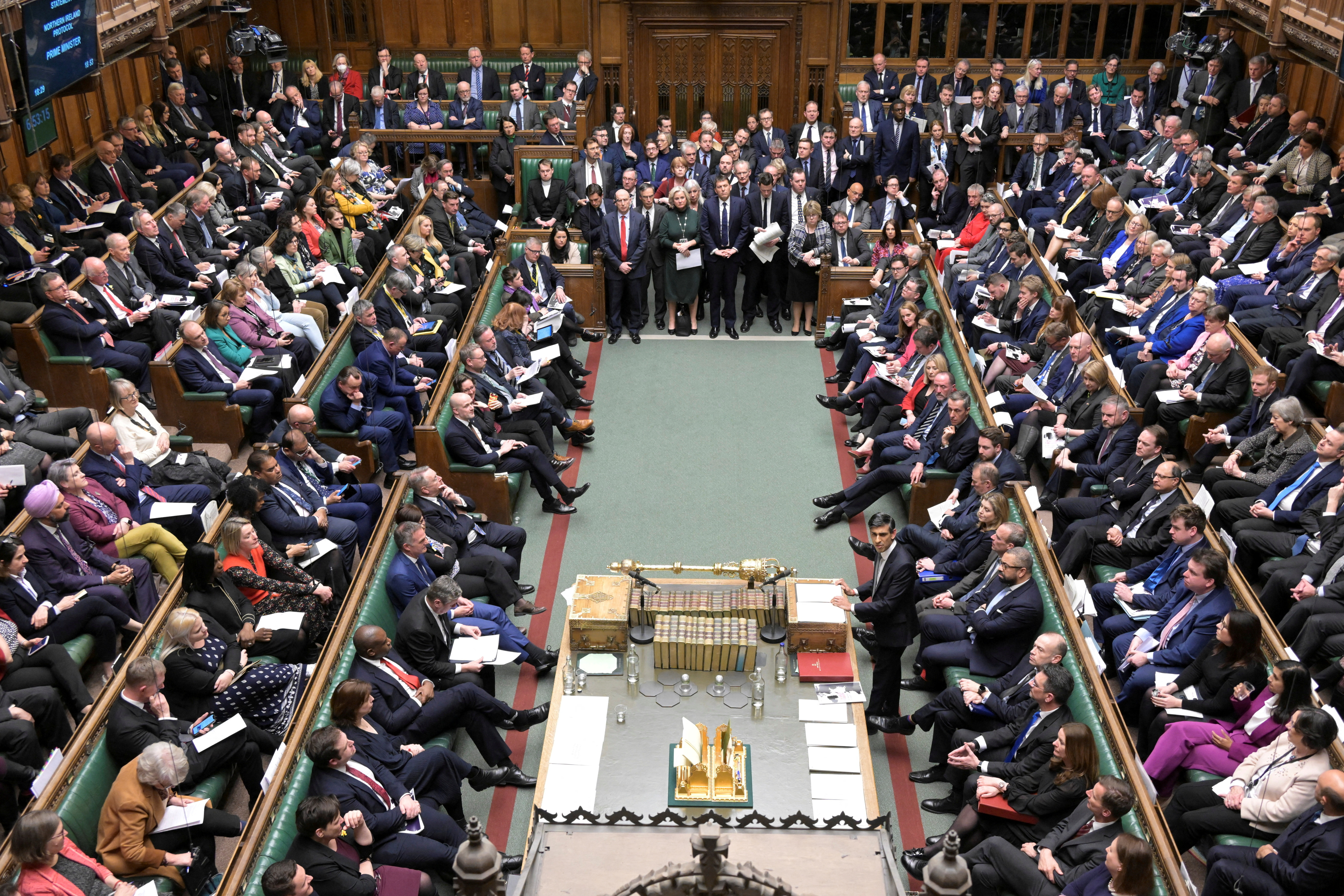 El escándalo afecta a dos ex ministros y a dos diputados, todos "tories". UK Parliament/Jessica Taylor/Handout via REUTERS  