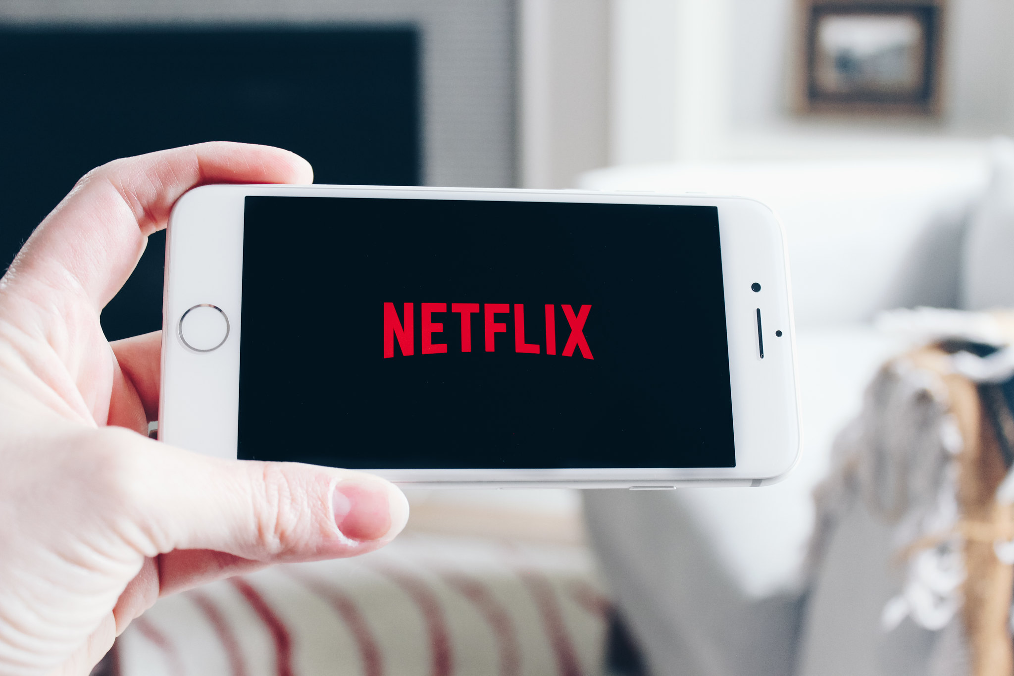 для чего нужен netflix на телефоне (100) фото