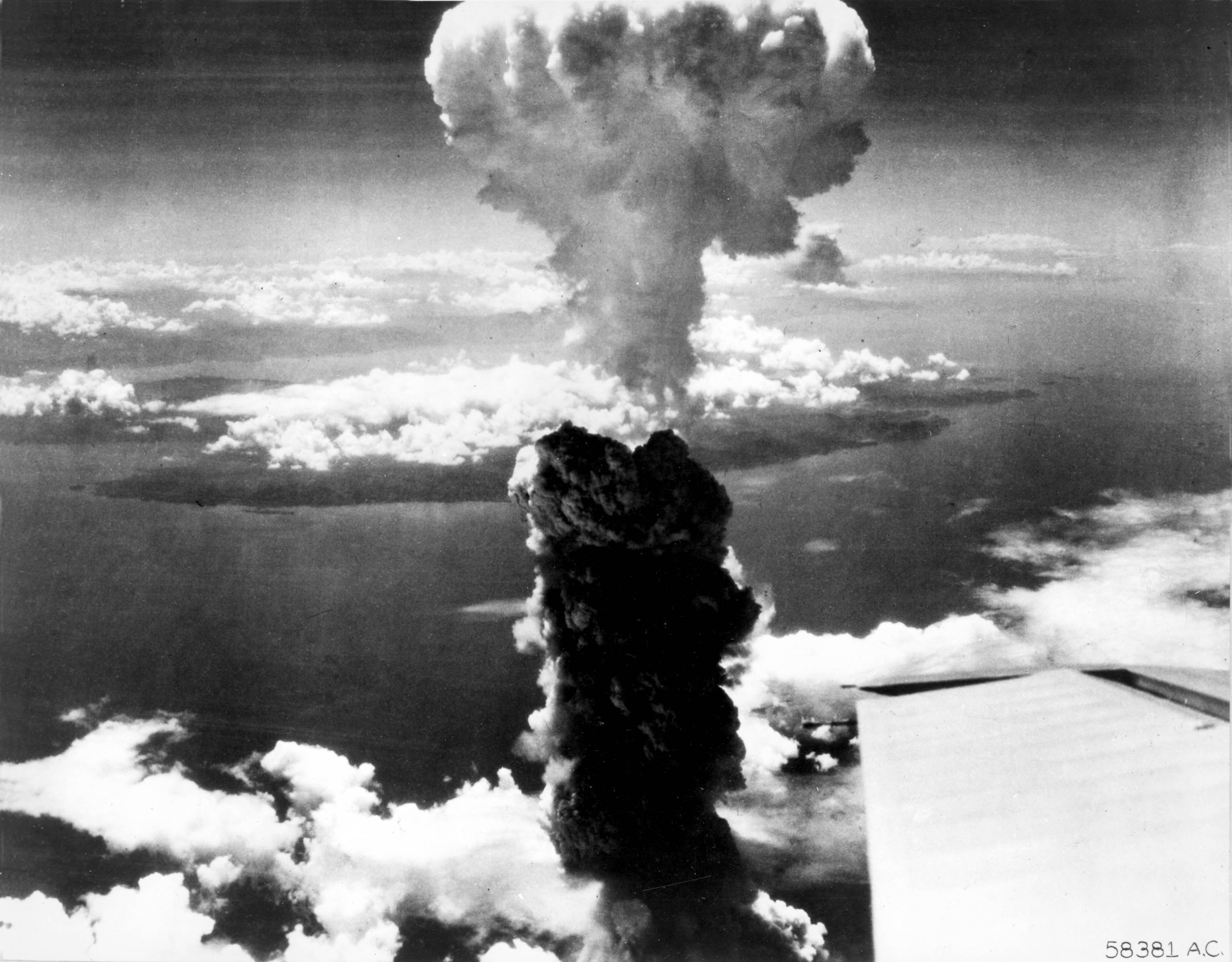El avión que transportó Fat Man hasta los cielos de Nagasaki se llamó Bockscar y era comandado por Charles Sweeney (U.S. Air Force/REUTERS)