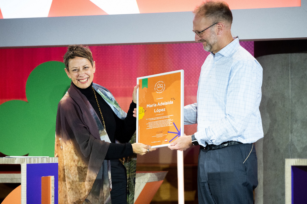 María Adelaida López La Primera Colombiana En Recibir Un Premio Lego