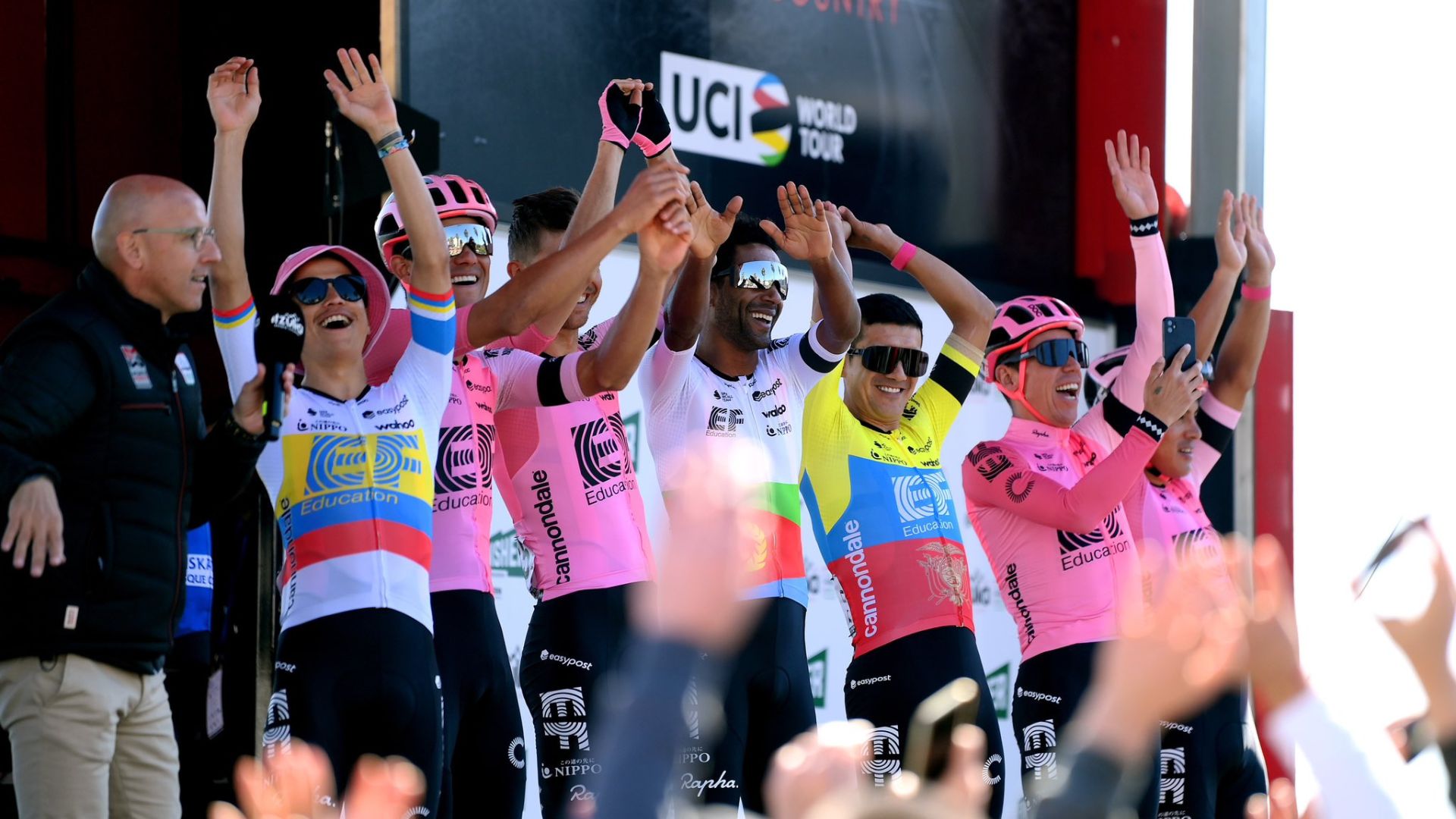 Rigoberto Urán y Sergio Higuita se acercan al top 10 de la Vuelta al País Vasco
