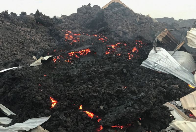 Aumentan a más de 30 las víctimas de la erupción del volcán Nyiragongo: murieron asfixiados por el humo o calcinados por la lava 